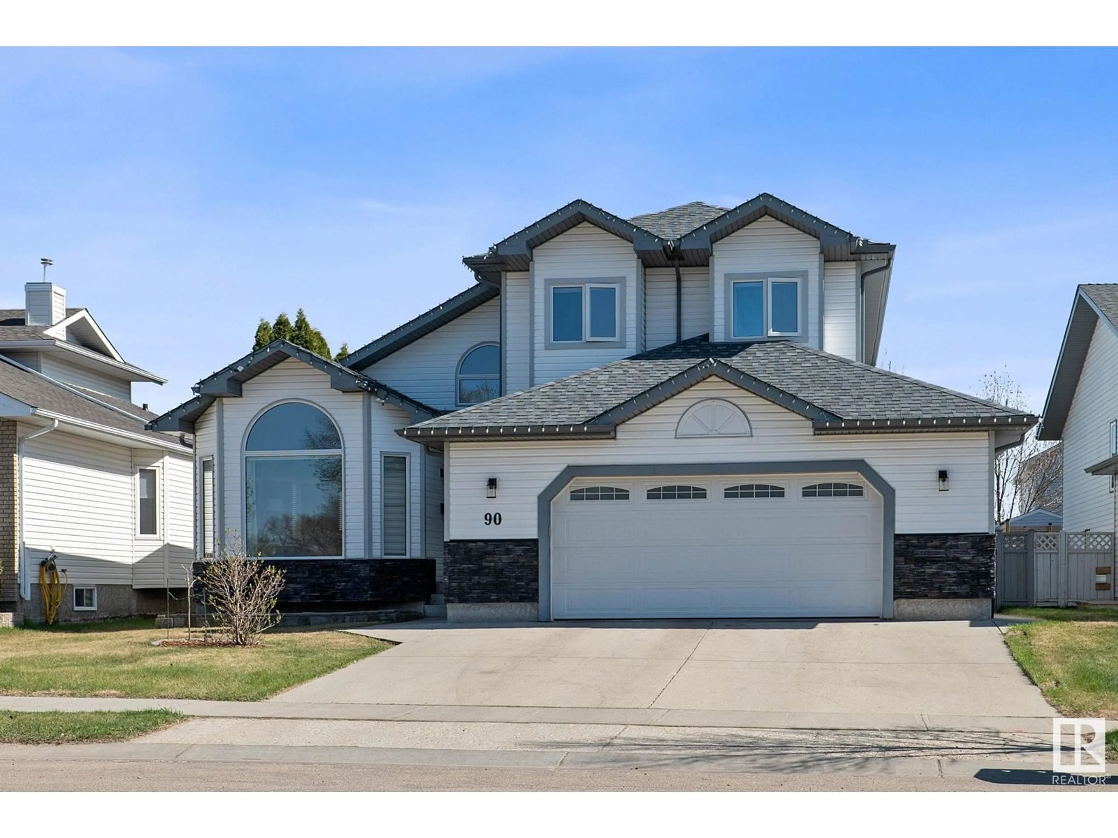 Home with vinyl exterior material, street for 90 WESTPARK WY, Fort Saskatchewan Alberta T8L3X1