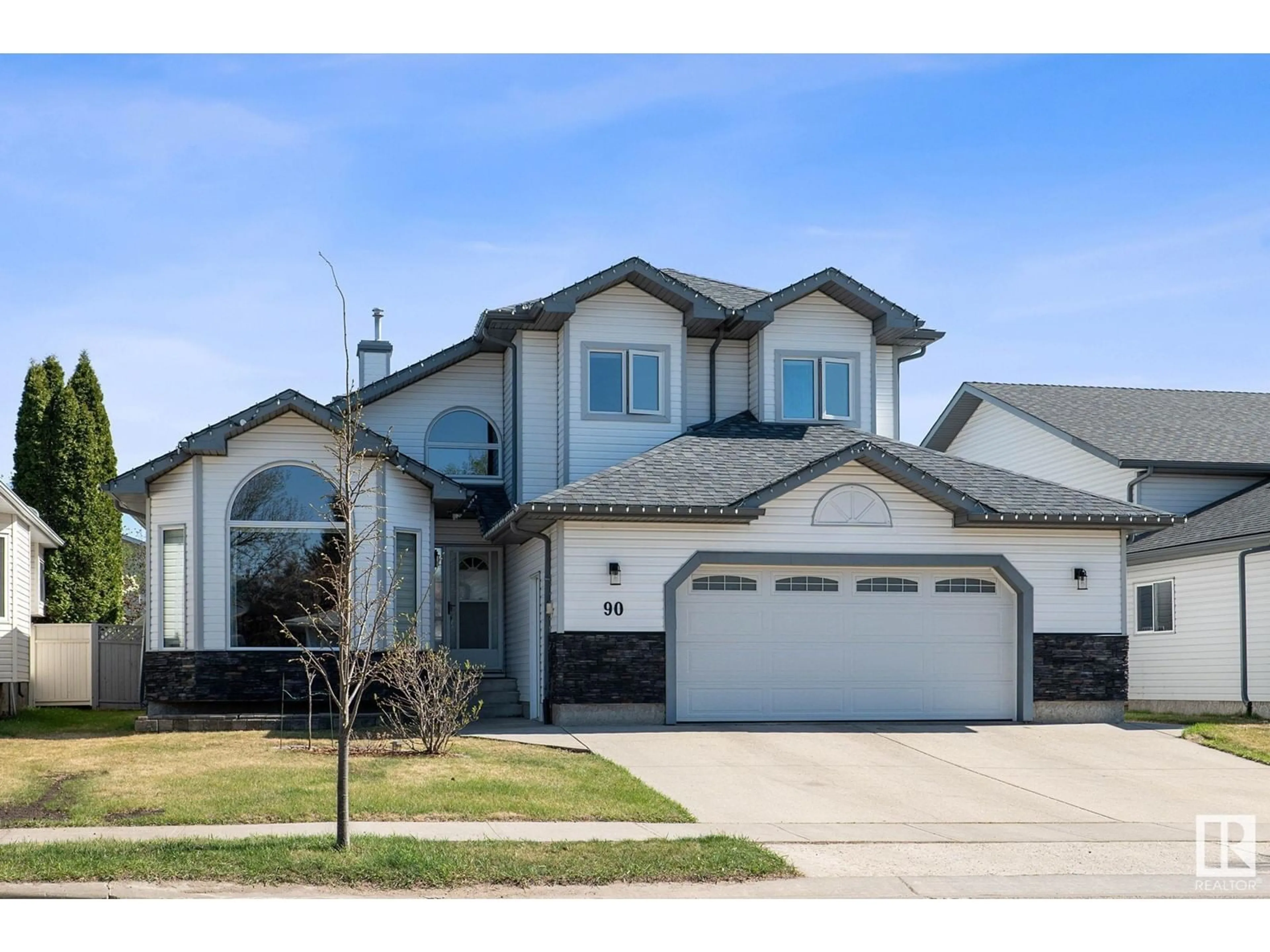 Home with vinyl exterior material, street for 90 WESTPARK WY, Fort Saskatchewan Alberta T8L3X1