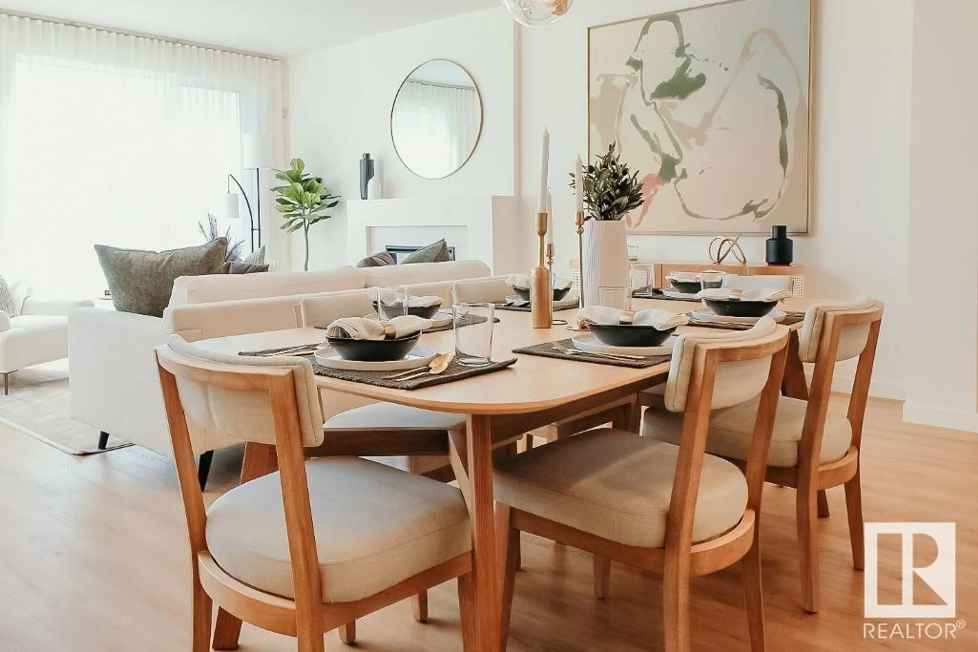 Dining room, wood/laminate floor for 32 GAMBEL LO, Spruce Grove Alberta T7X4B9