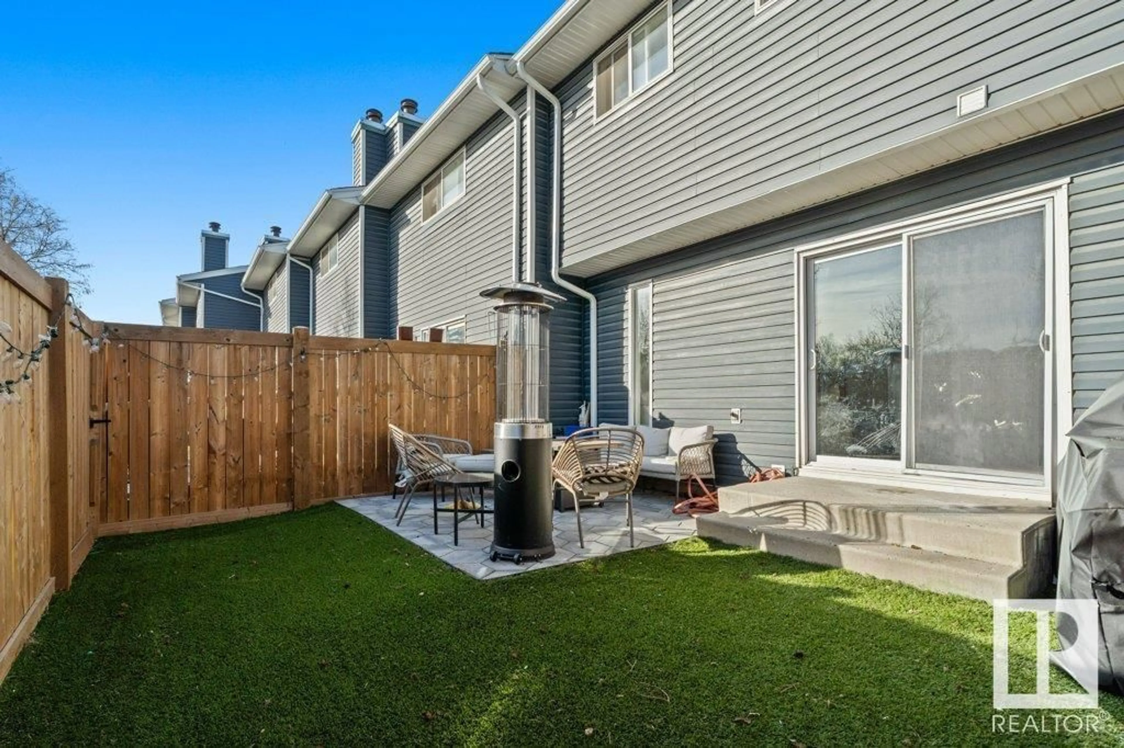 Patio, street for 553 DUNLUCE RD, Edmonton Alberta T5X4P4