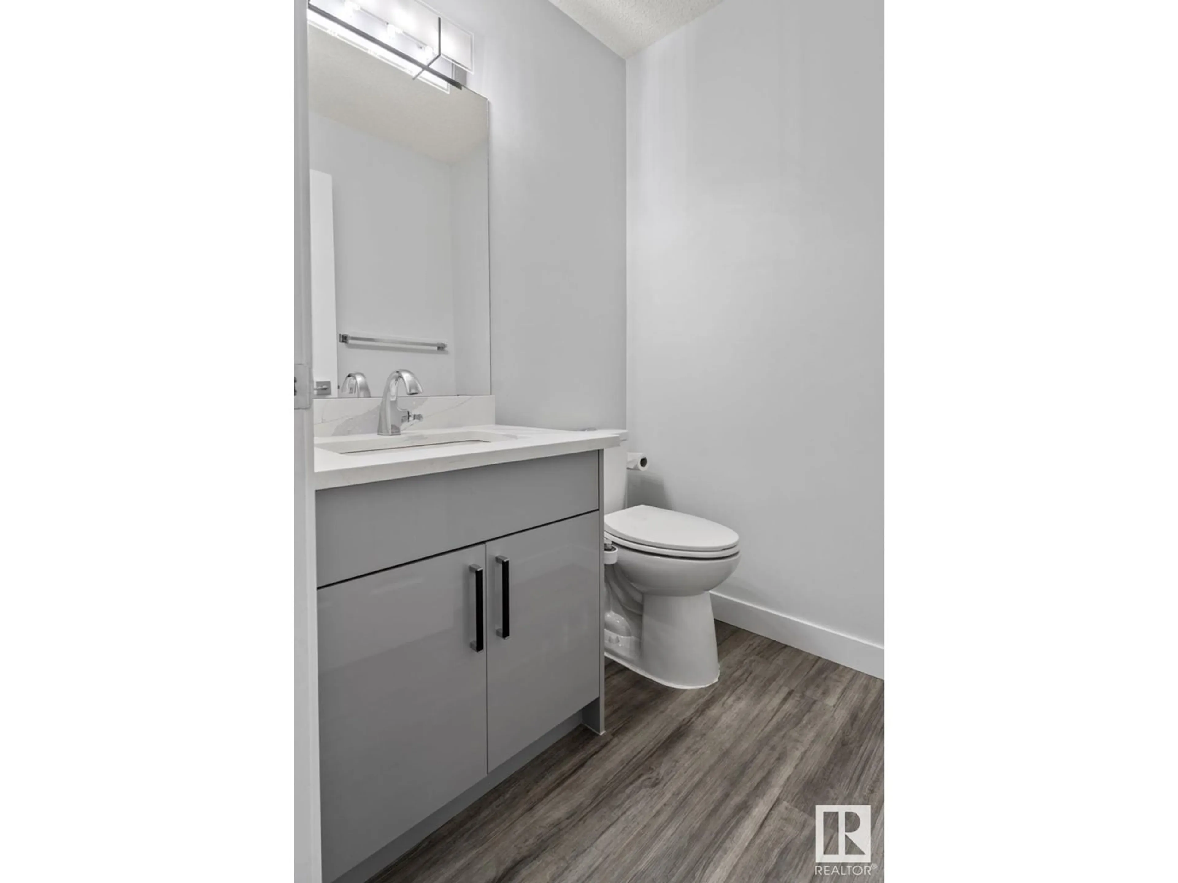 Standard bathroom, unknown for 3235 28 AV, Edmonton Alberta T6T1P6
