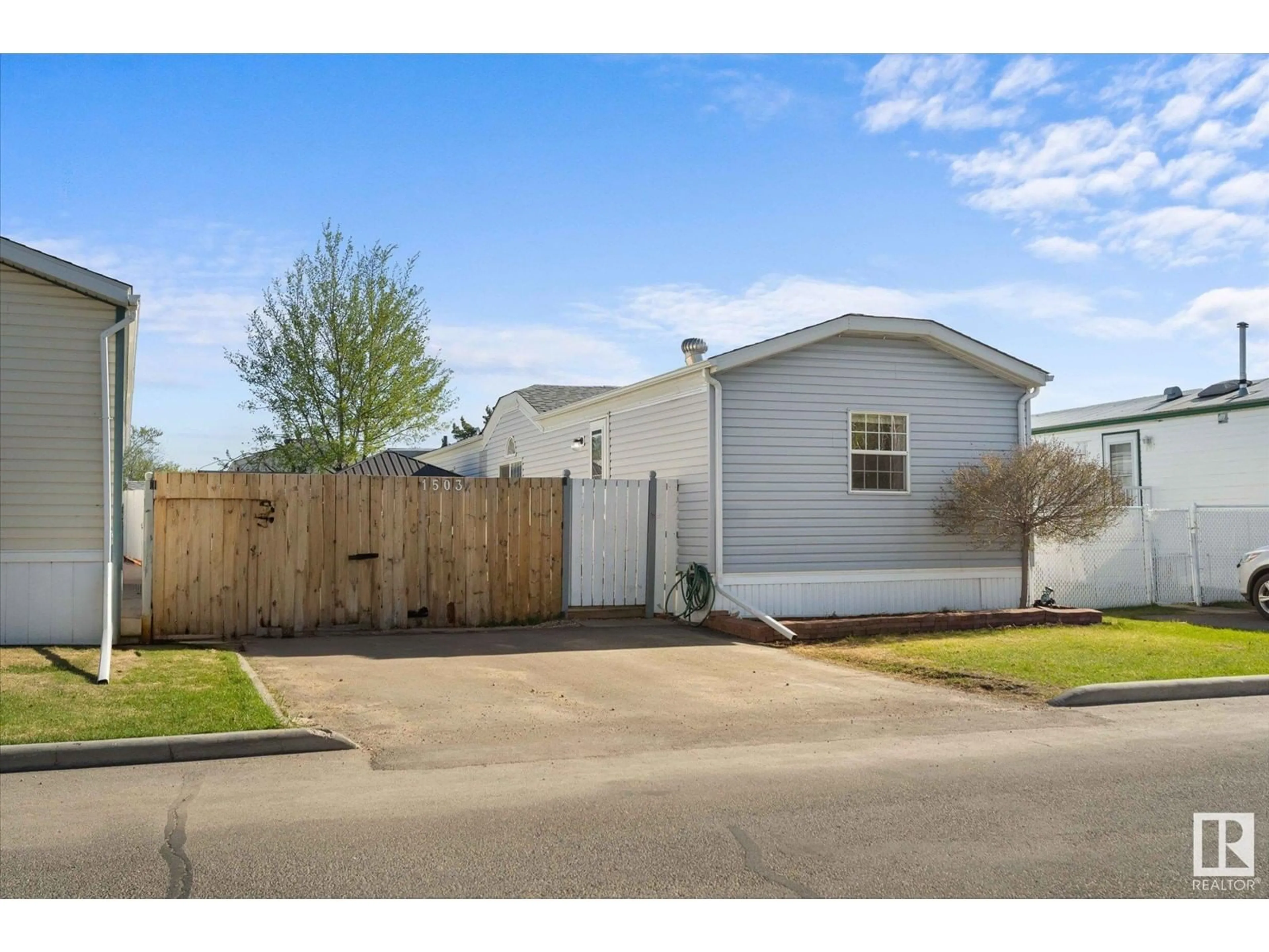 Unknown for 1503 JUBILEE DR, Sherwood Park Alberta T8H1M1