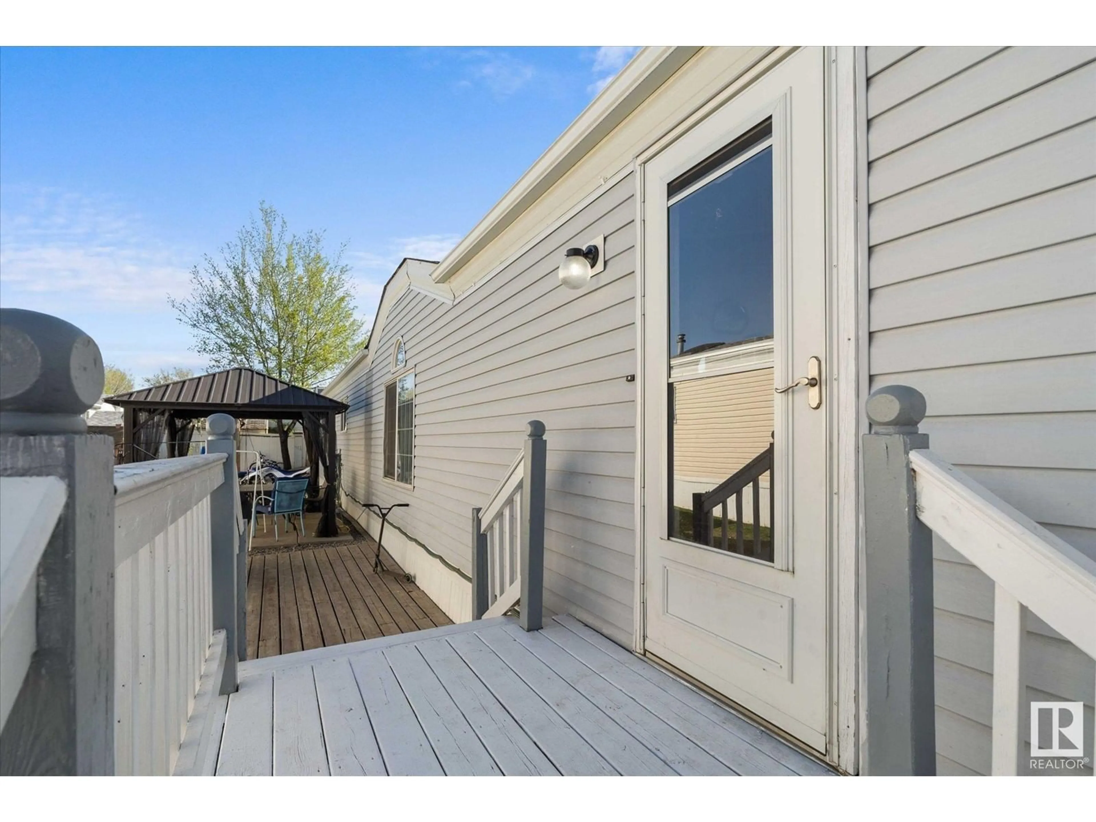 Unknown for 1503 JUBILEE DR, Sherwood Park Alberta T8H1M1