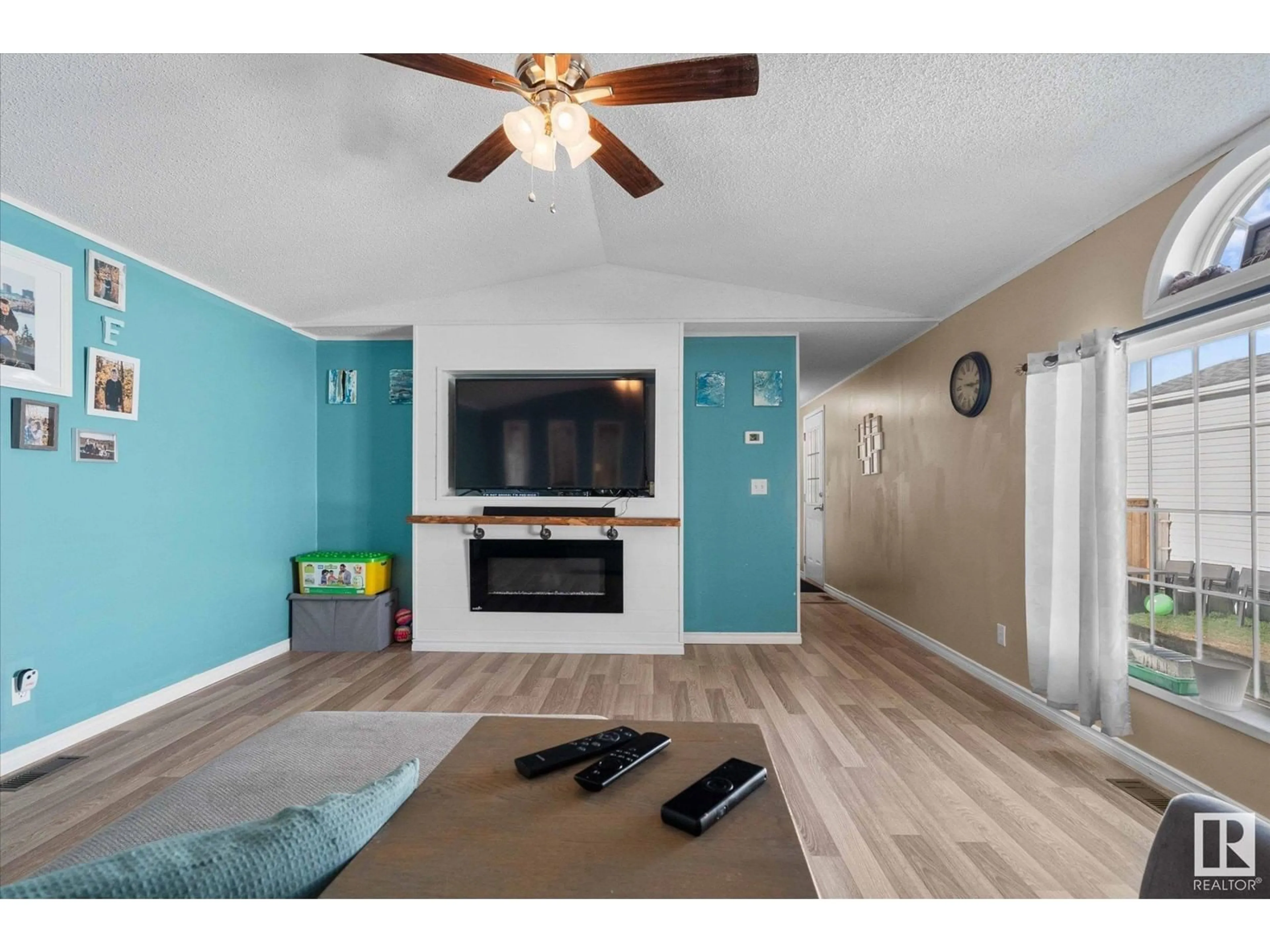 Unknown for 1503 JUBILEE DR, Sherwood Park Alberta T8H1M1