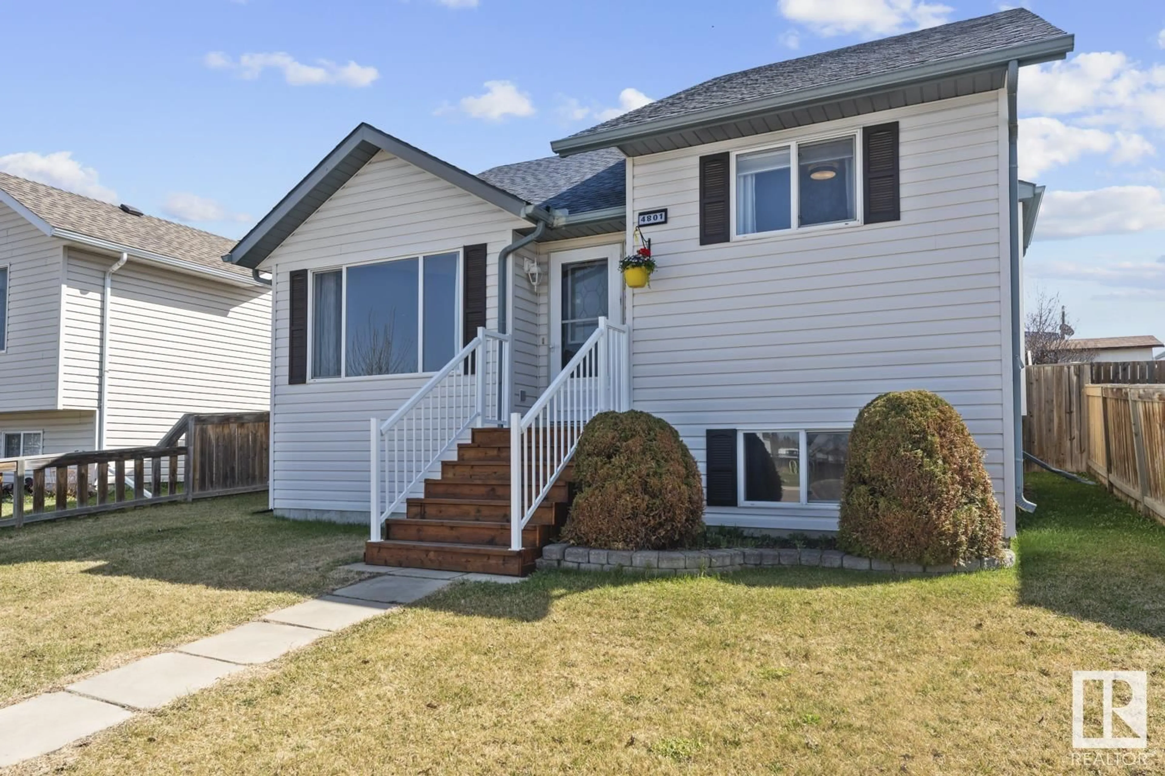 Home with vinyl exterior material, street for 4801 45 ST, Cold Lake Alberta T9M1N7