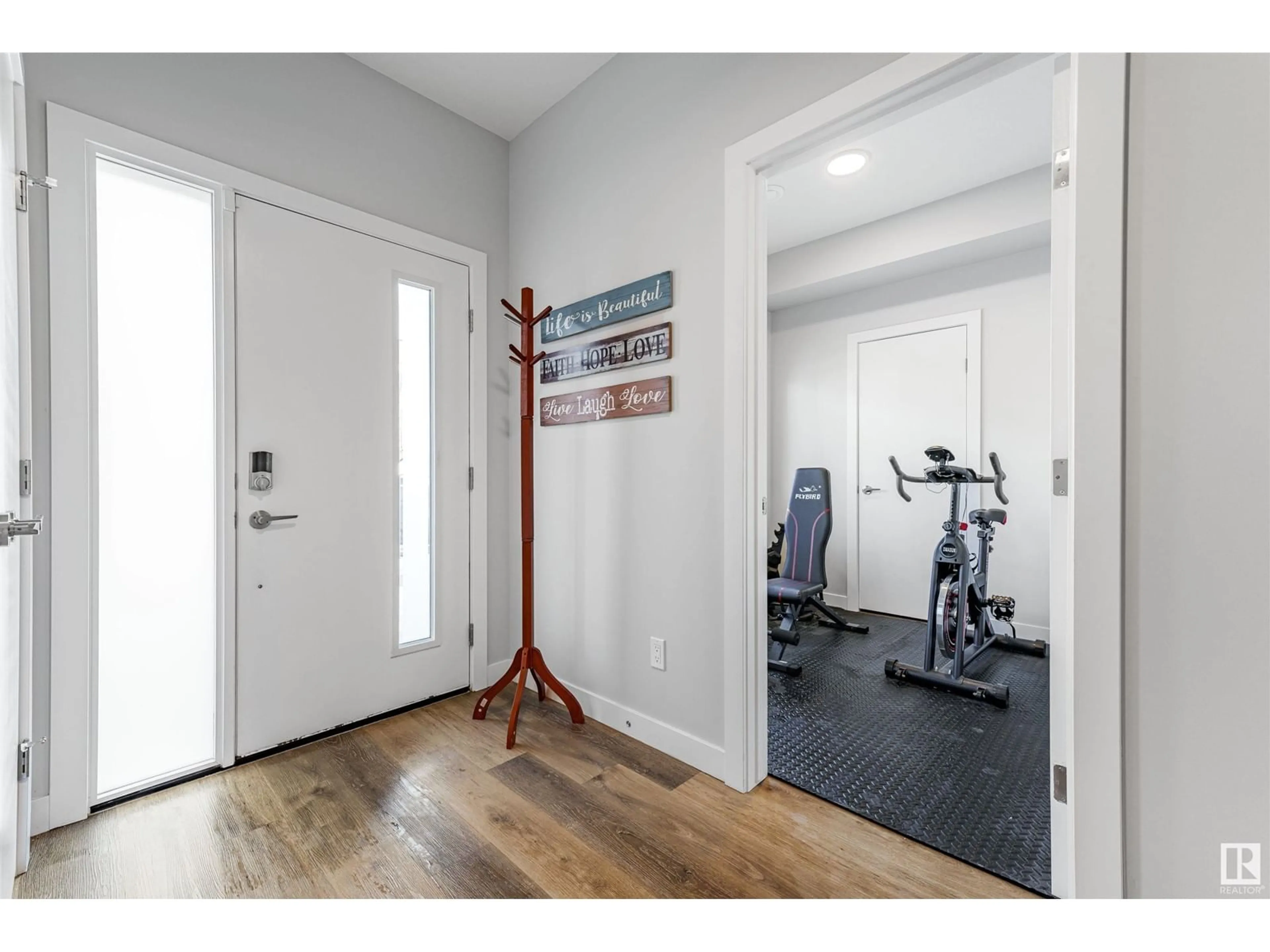 Indoor entryway for SW - 1715 KEENE CR, Edmonton Alberta T6W4H9