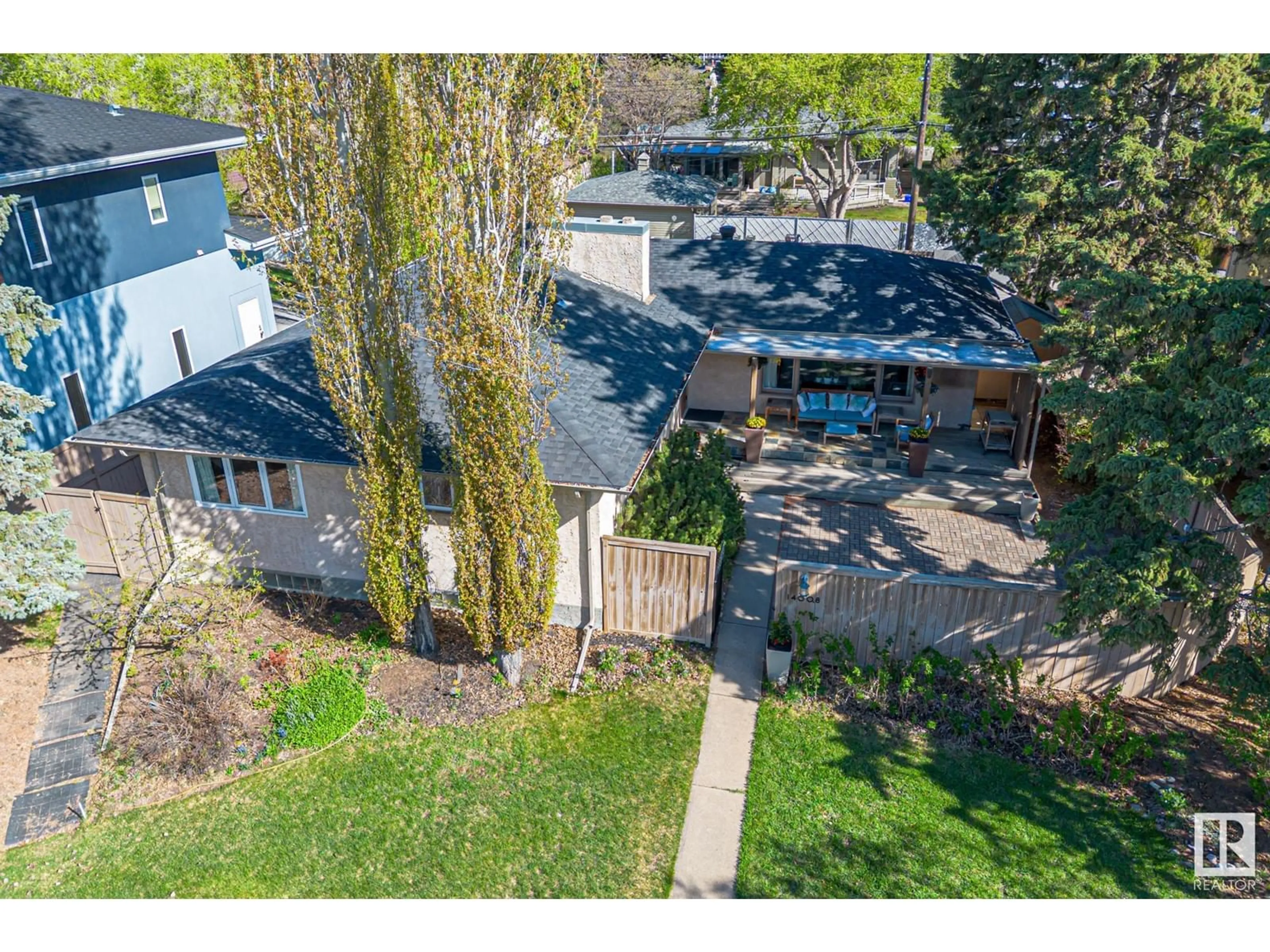 A pic from outside/outdoor area/front of a property/back of a property/a pic from drone, street for 14008 101 AV NW, Edmonton Alberta T5N0K2