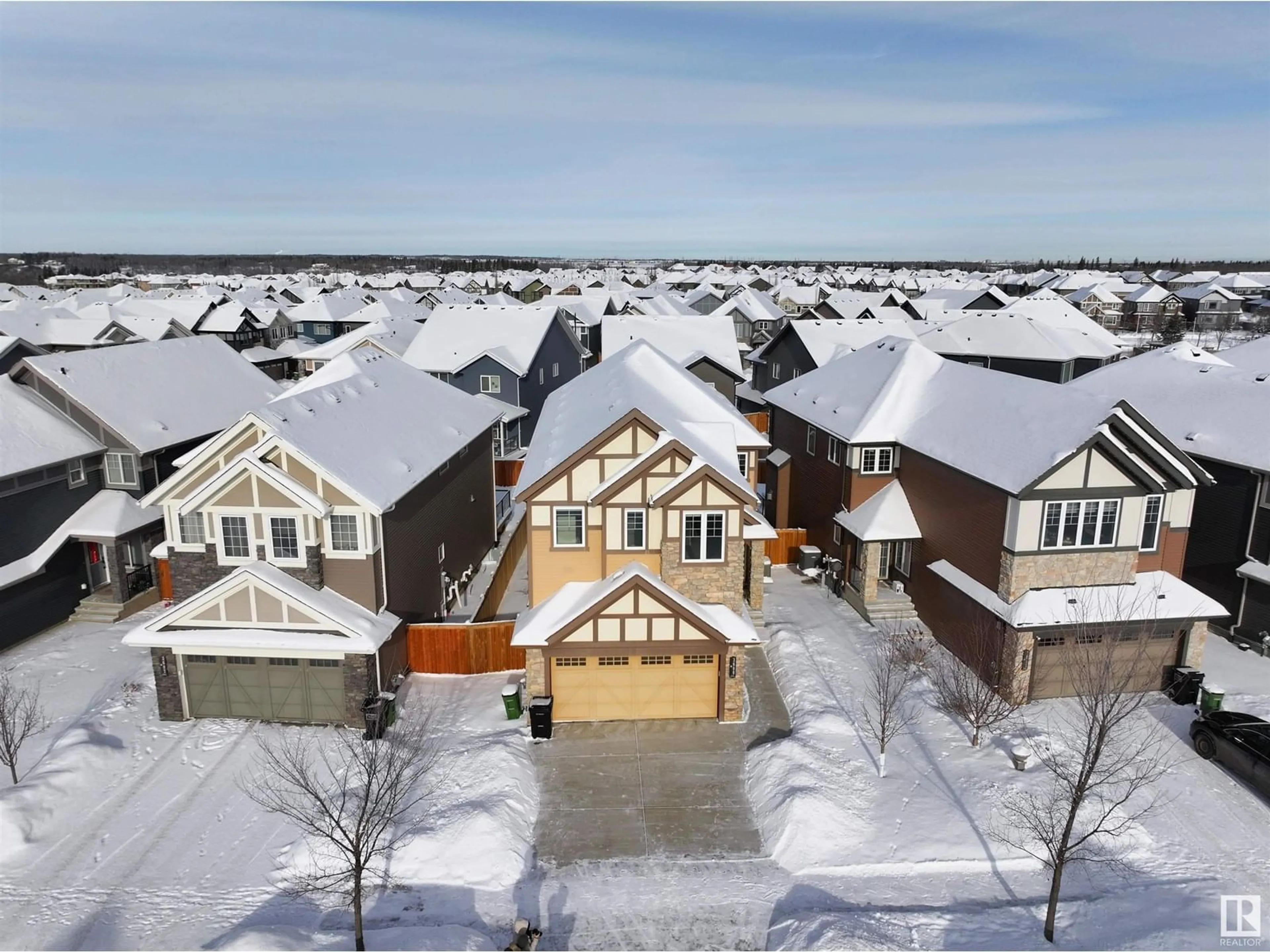 A pic from outside/outdoor area/front of a property/back of a property/a pic from drone, street for 3609 KESWICK BV, Edmonton Alberta T6W3S5