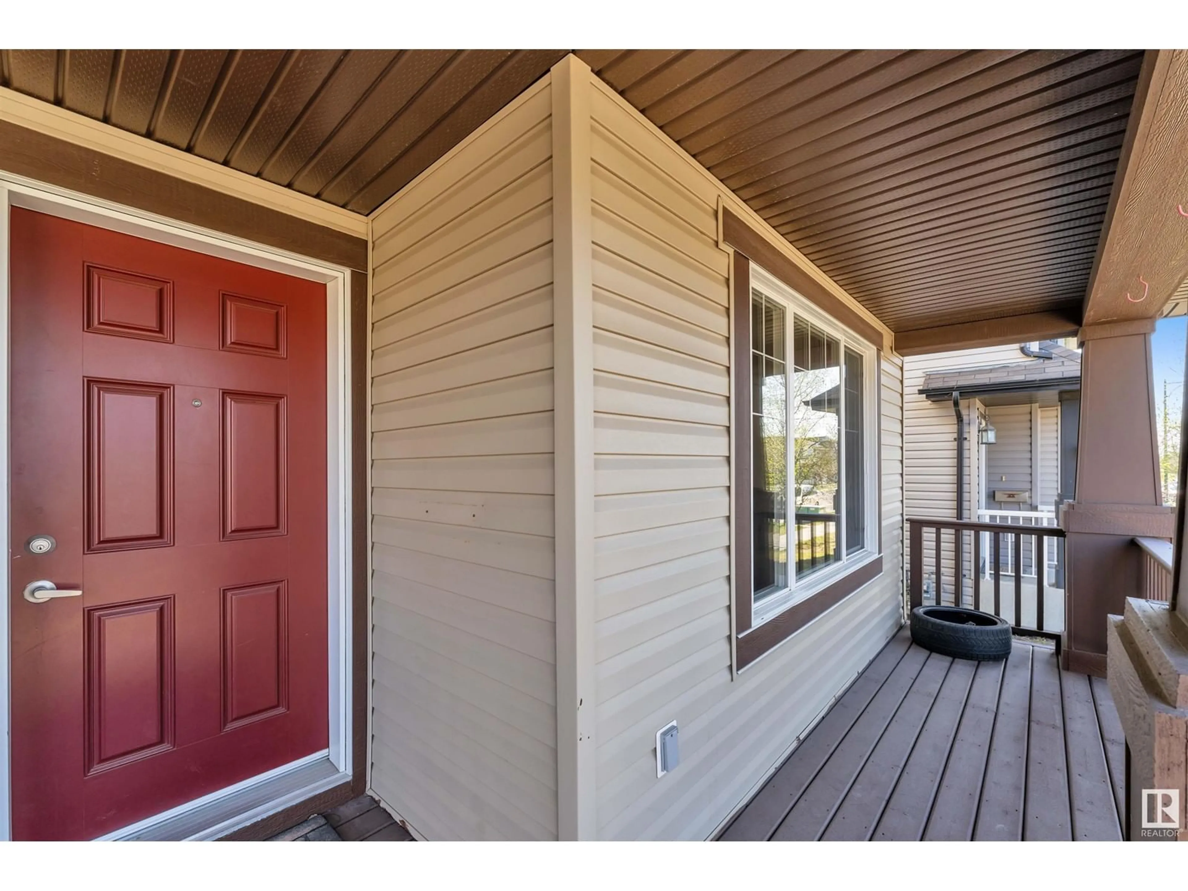 Indoor entryway for 1127 35 AV, Edmonton Alberta T6T0J8