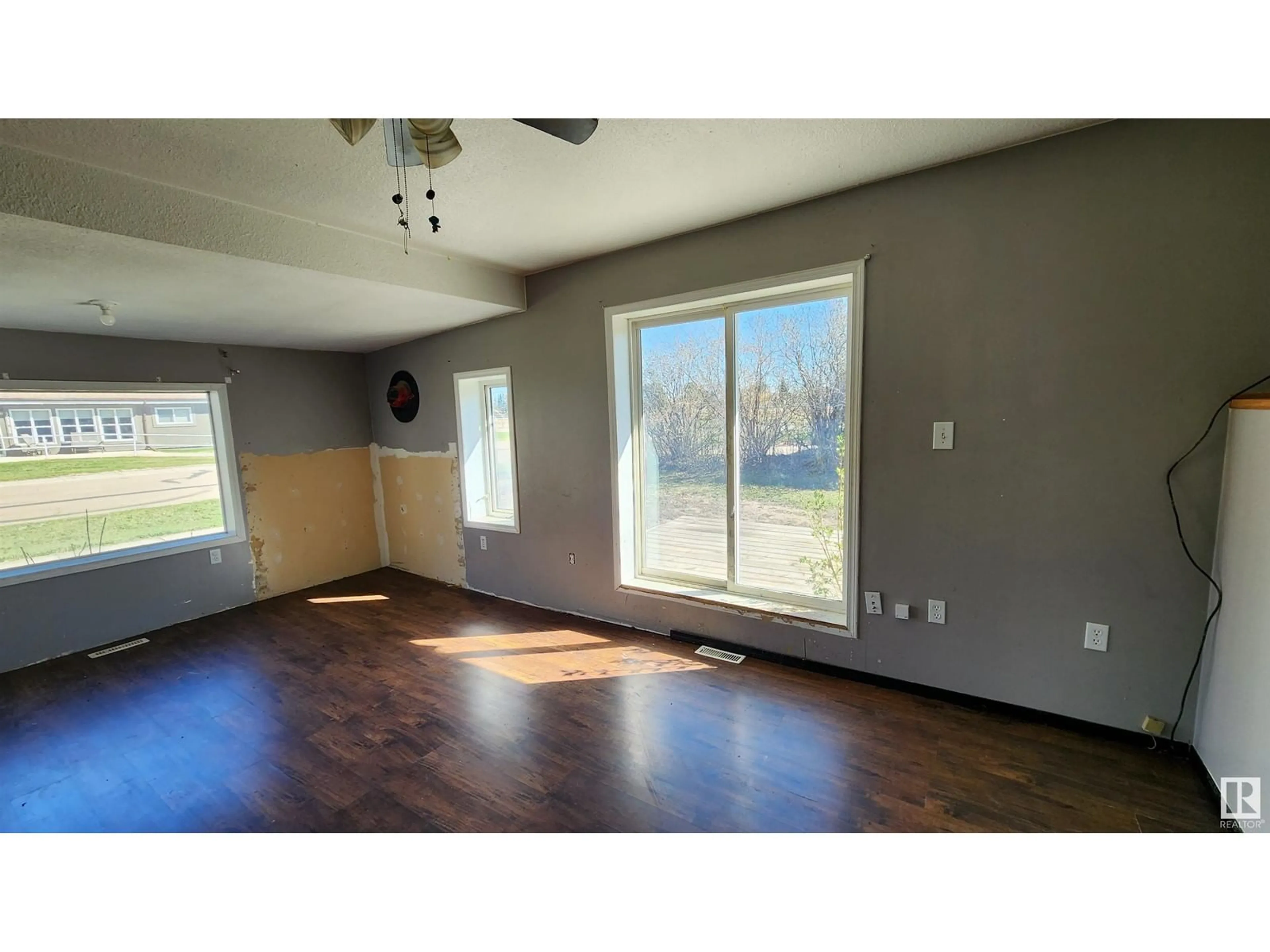 A pic of a room for 5012 51 ST, Mannville Alberta T0B2W0