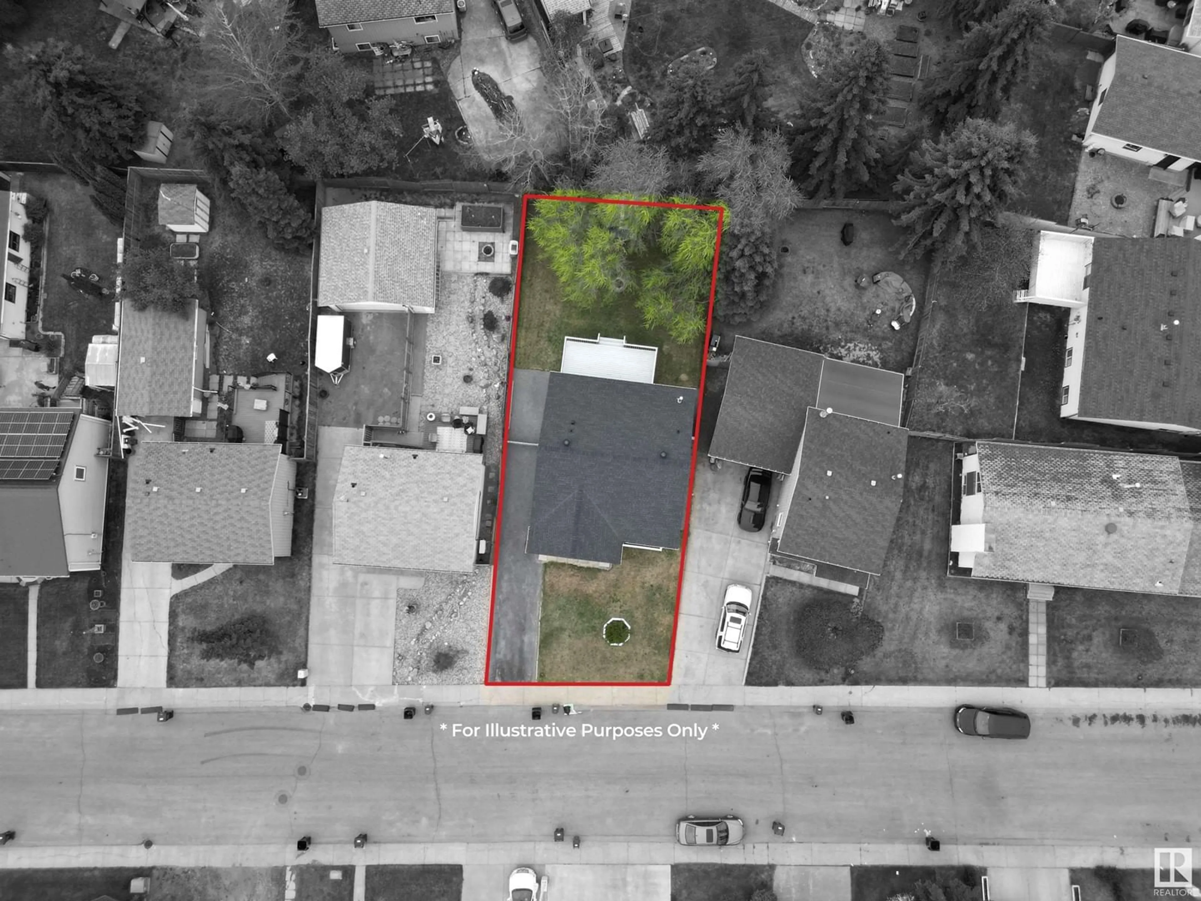 A pic from outside/outdoor area/front of a property/back of a property/a pic from drone, street for NW - 4715 37B AV, Edmonton Alberta T6L3S8