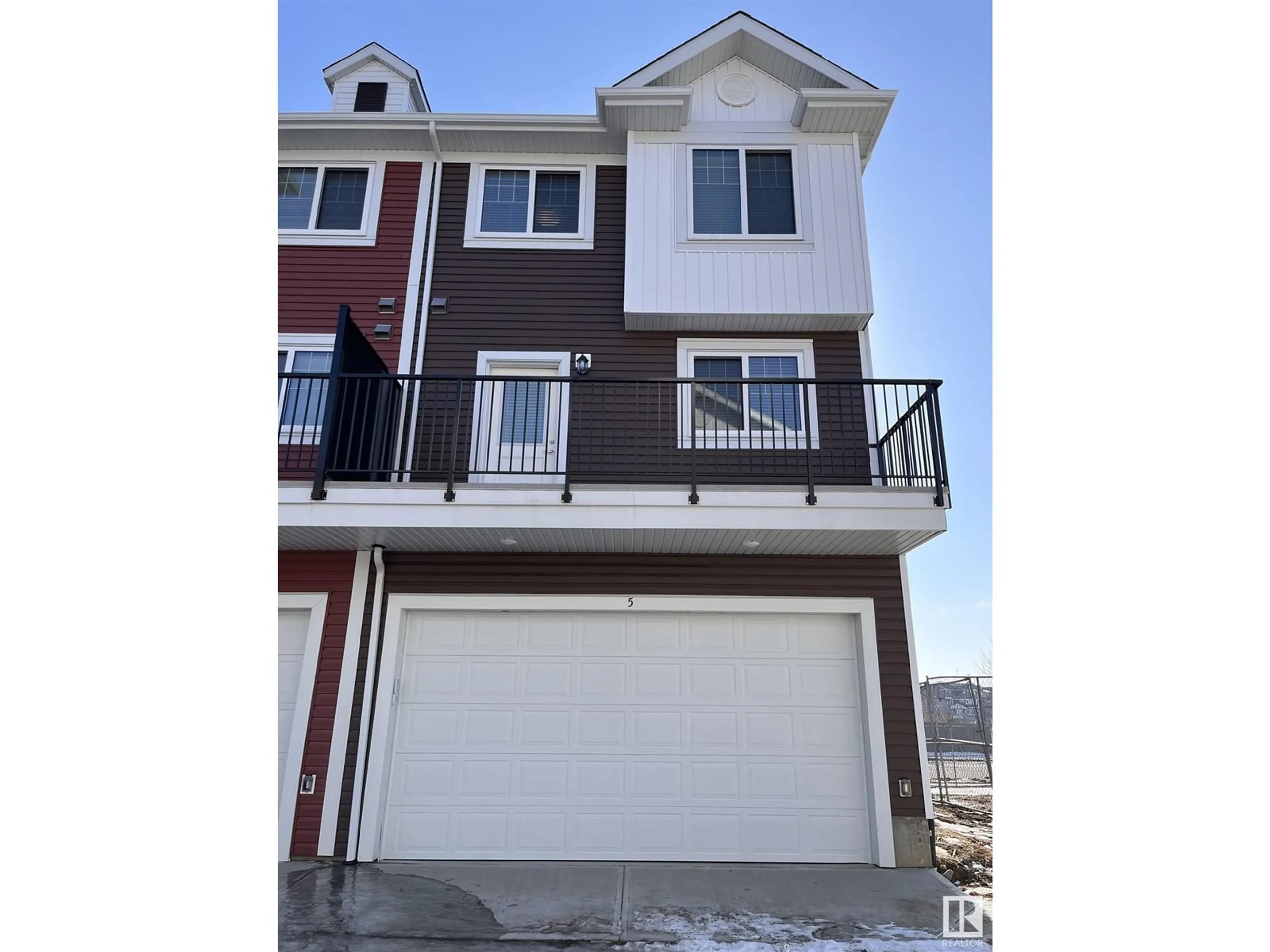 Home with vinyl exterior material, street for 903 CRYSTALLINA NERA WY, Edmonton Alberta T5Z0N6