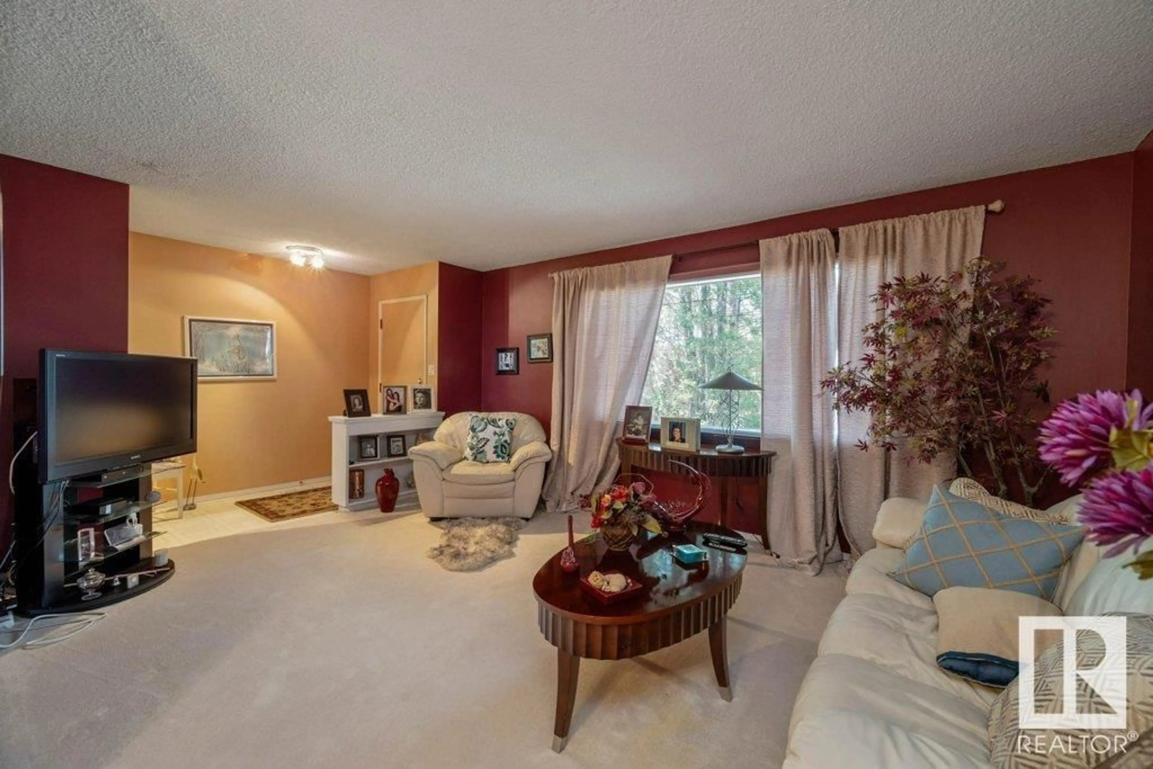 Living room with furniture, unknown for 12909 70 ST, Edmonton Alberta T5C0K1