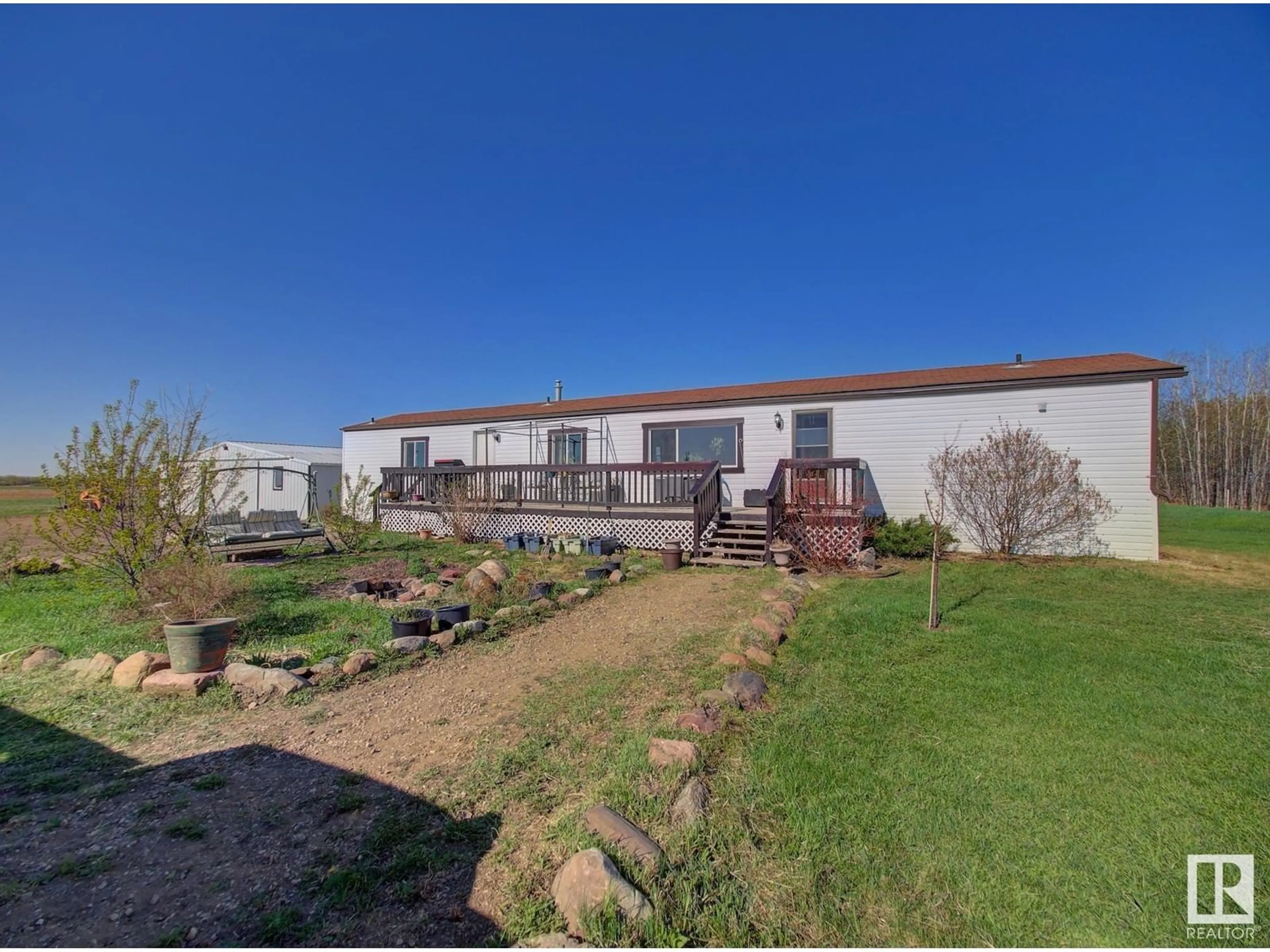 A pic from outside/outdoor area/front of a property/back of a property/a pic from drone, unknown for 534034 RR 182 NW, Rural Lamont County Alberta T0B0W0