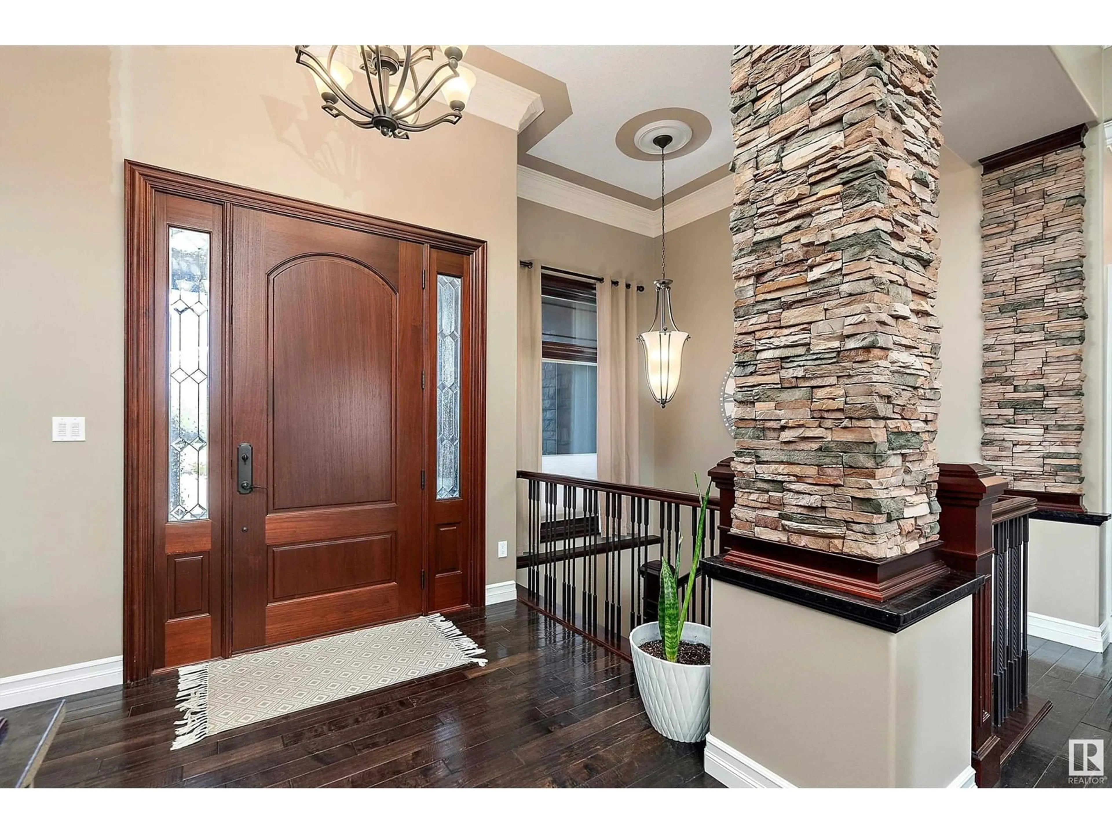 Indoor entryway for 49 GREENFIELD CL, Fort Saskatchewan Alberta T8L4P9