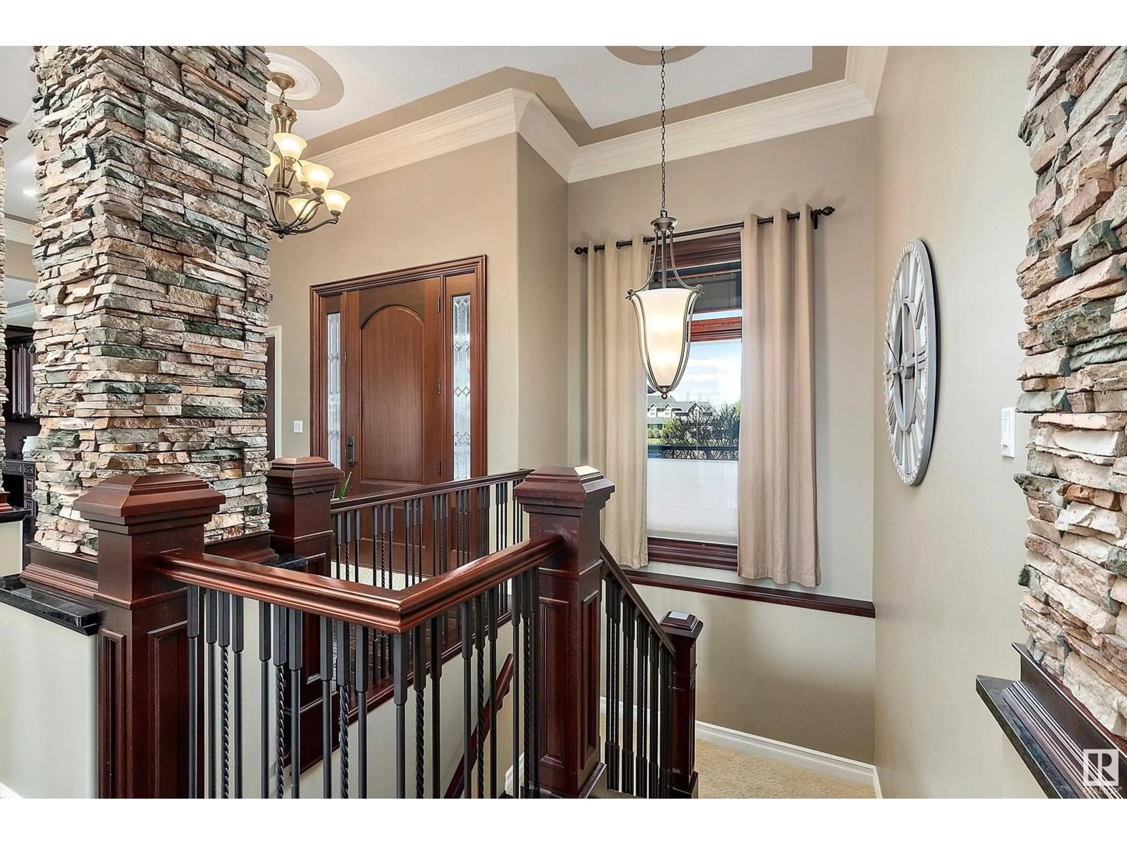 Indoor entryway for 49 GREENFIELD CL, Fort Saskatchewan Alberta T8L4P9