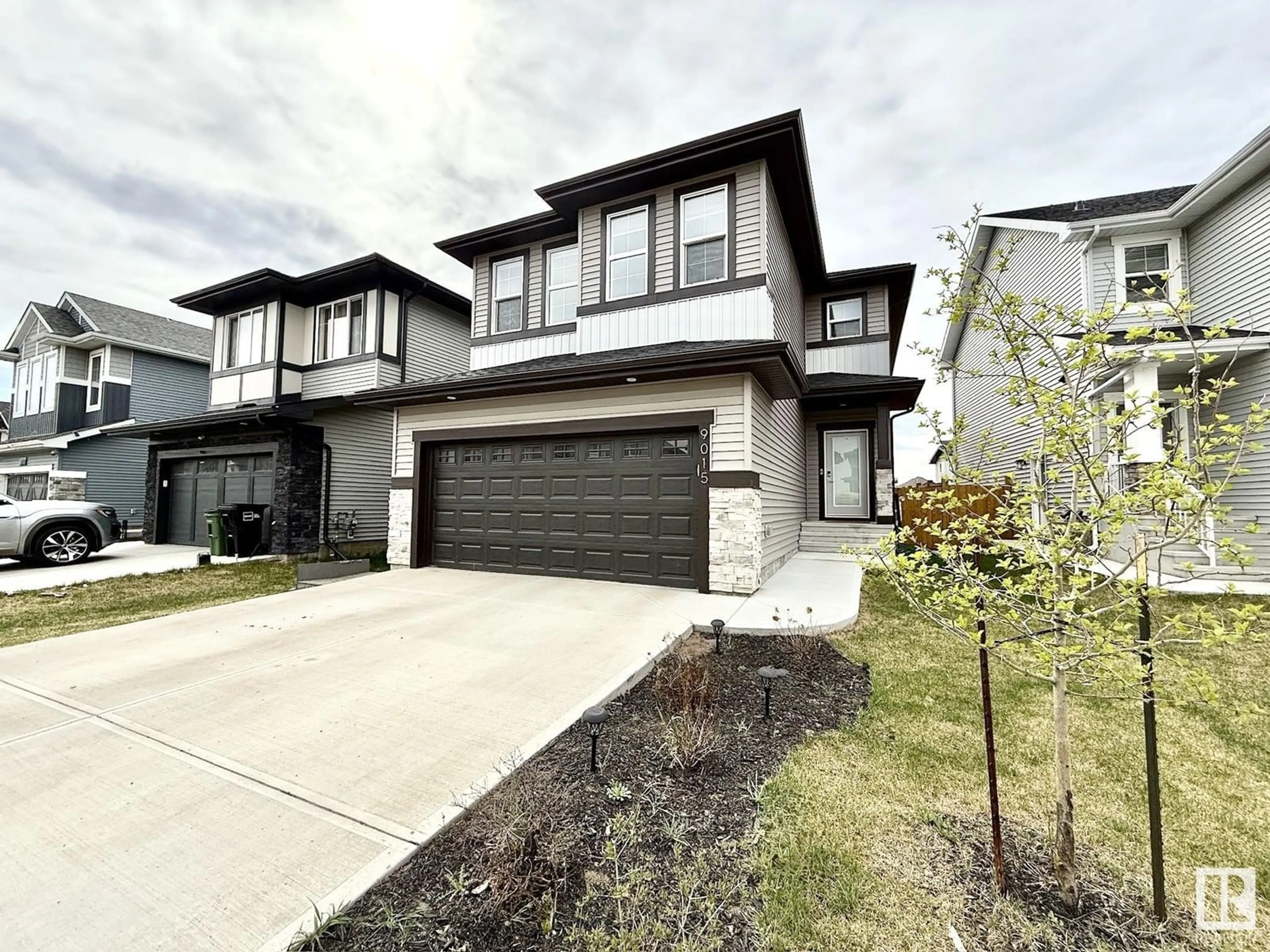 Unknown for 9015 183 AV, Edmonton Alberta T5Z0S7