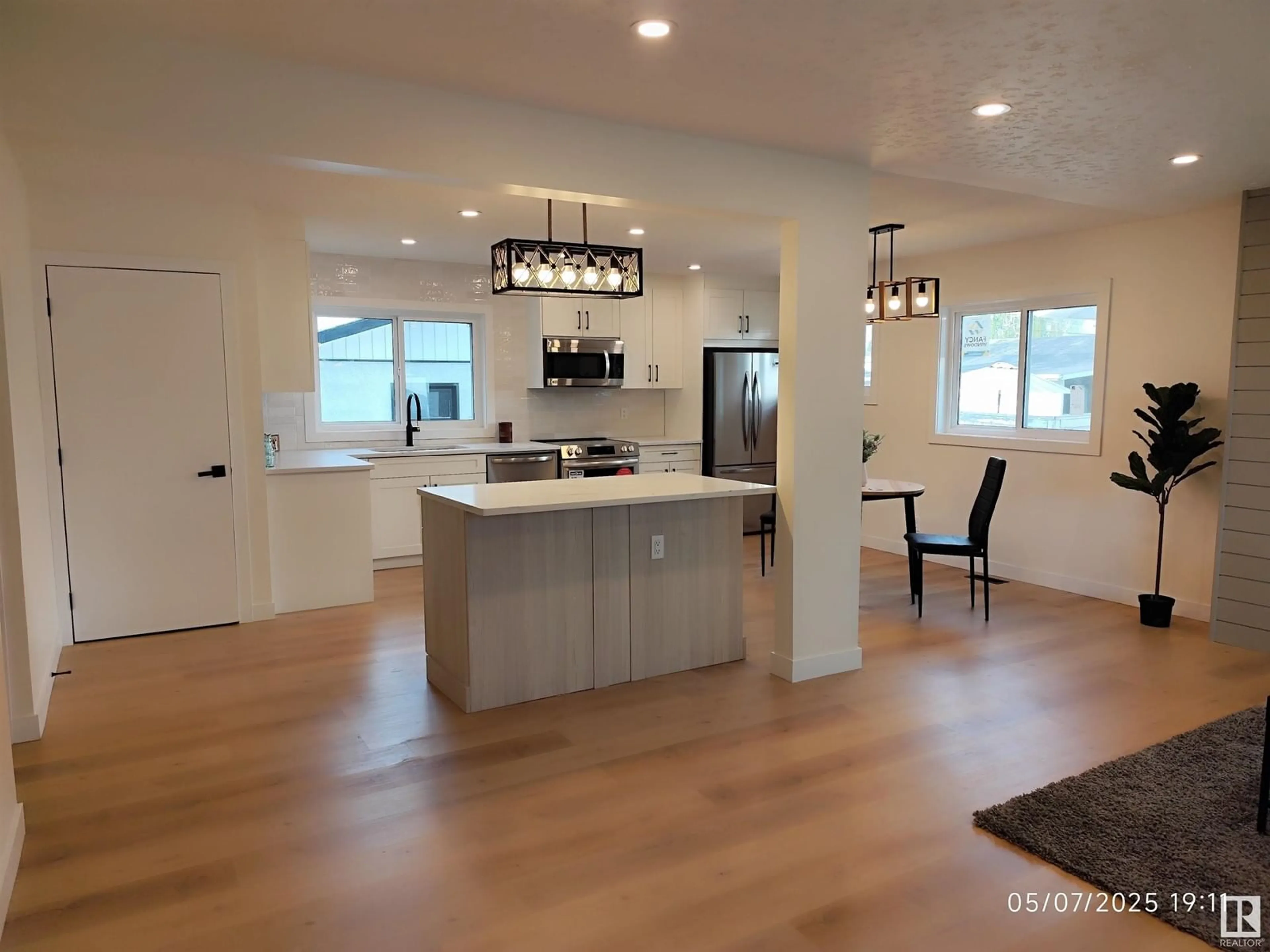 Open concept kitchen, unknown for 15022 86 AV, Edmonton Alberta T5R4C1