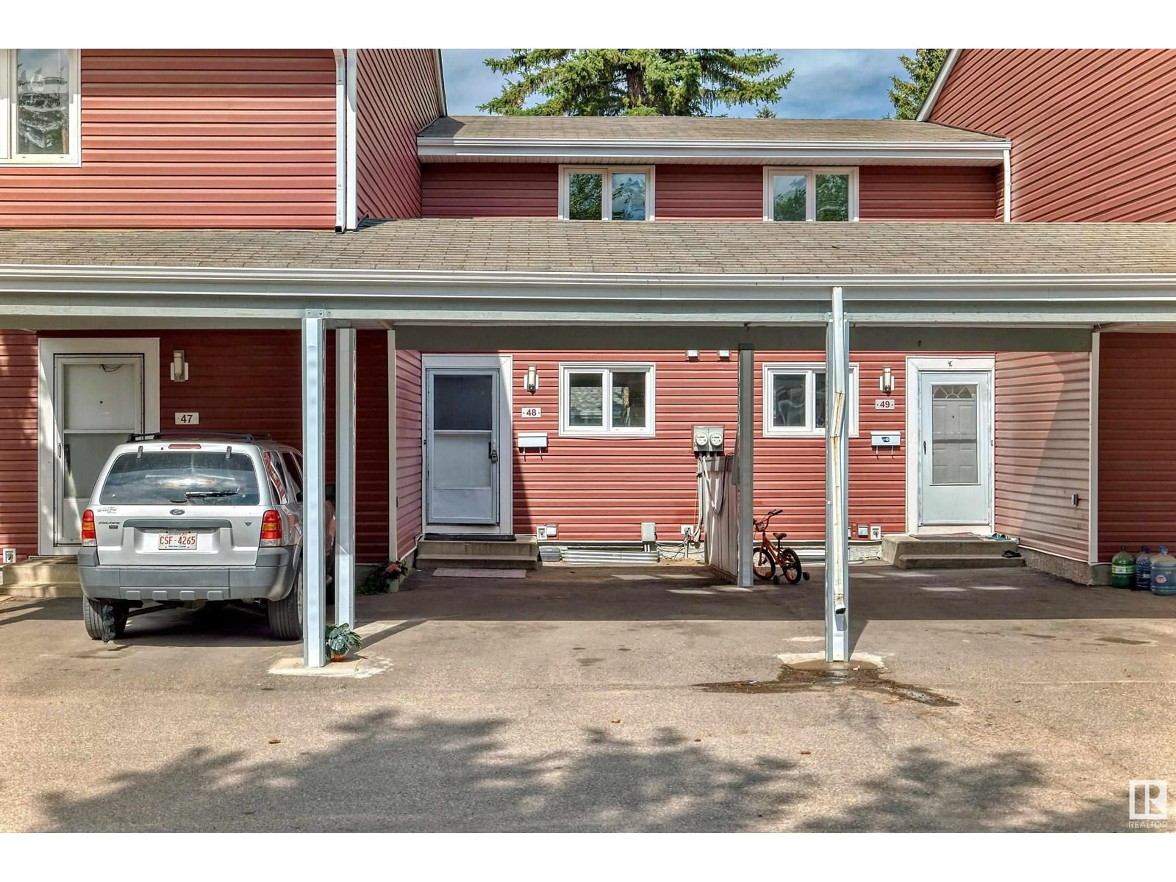 Indoor garage for 48 - 1904 48 ST, Edmonton Alberta T6L5H3