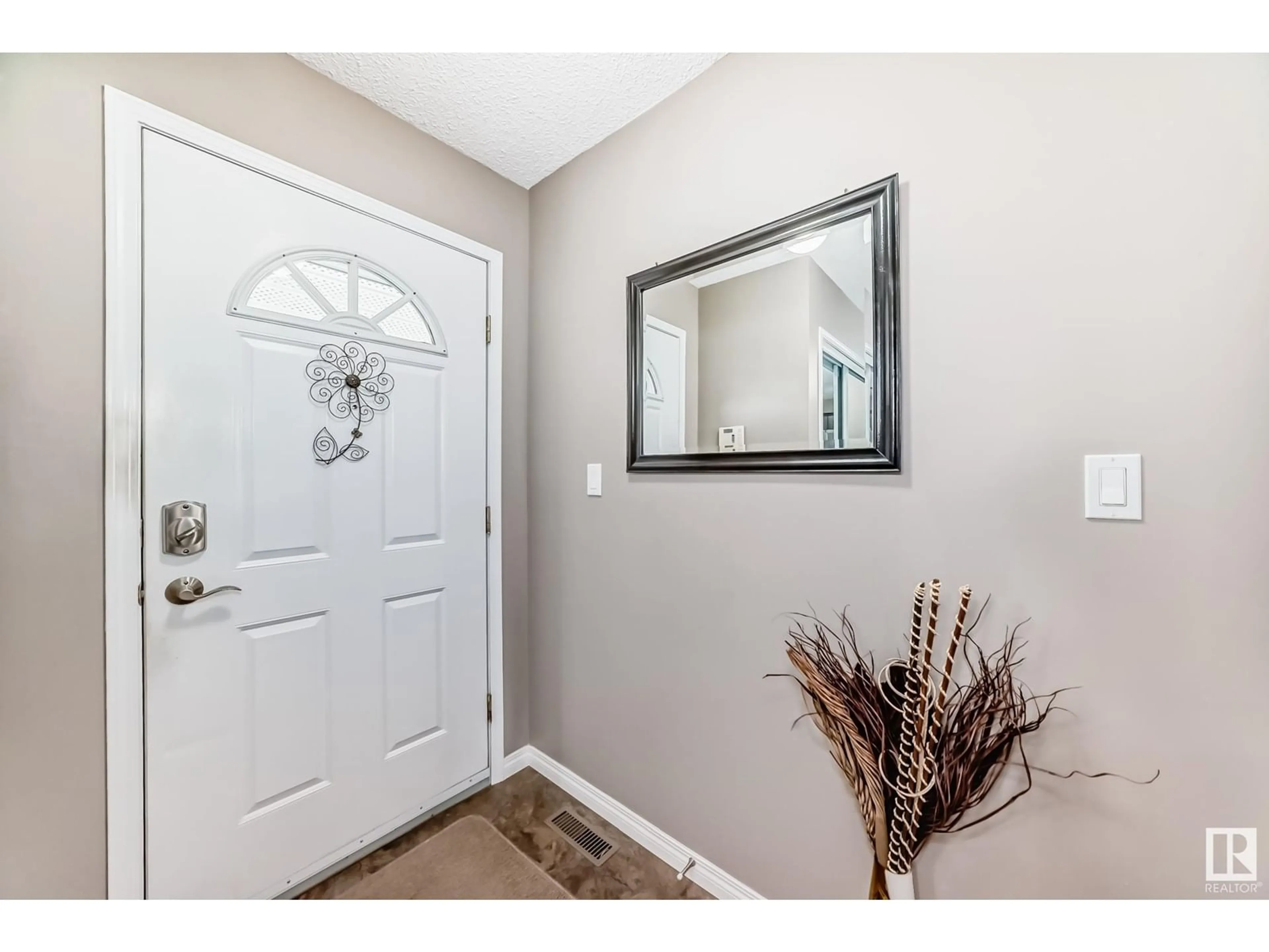 Indoor entryway for 130 RAVINE VI, Leduc Alberta T9E6R1