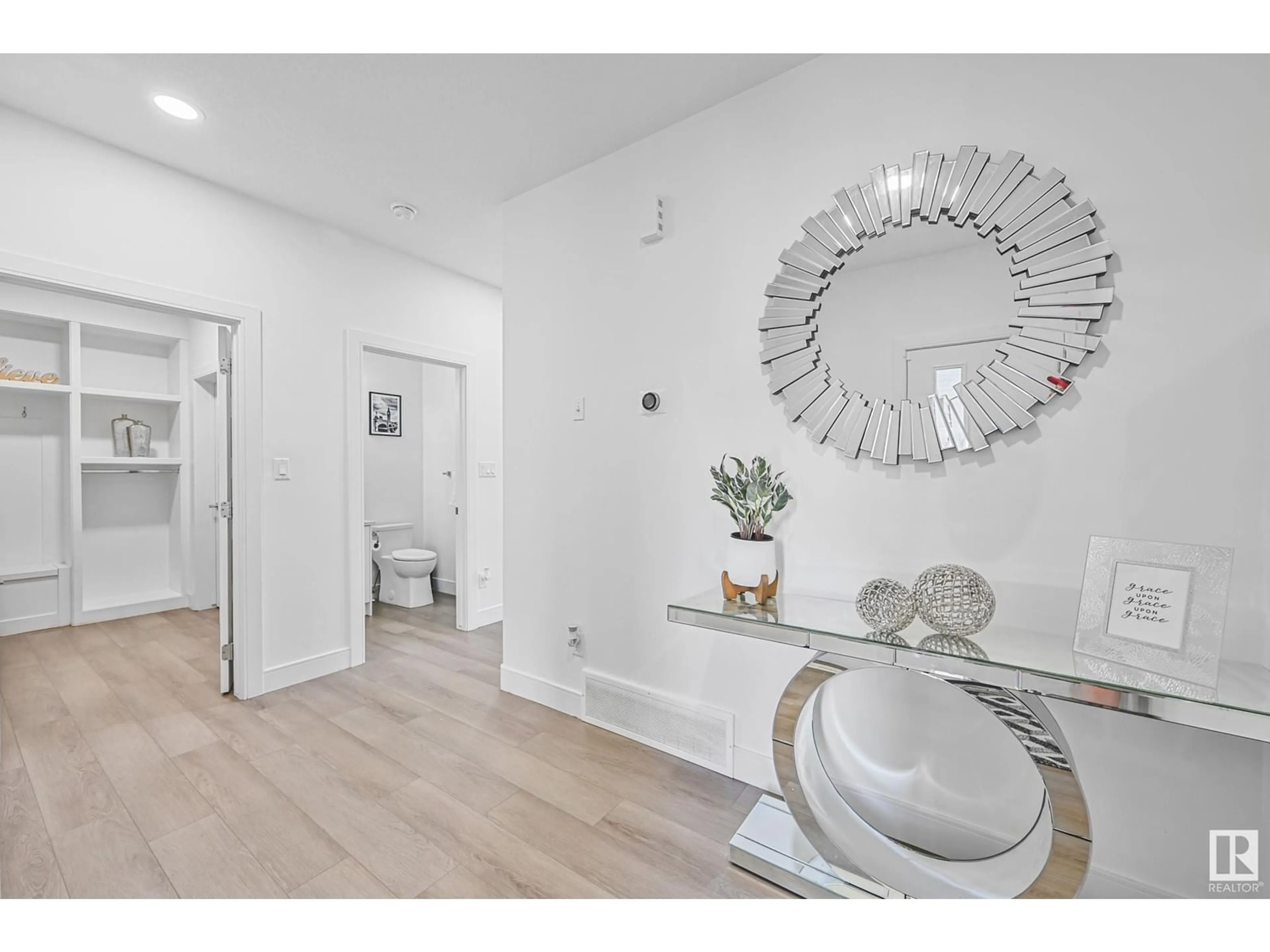 Indoor entryway for SW - 3312 160 ST, Edmonton Alberta T6W5A1