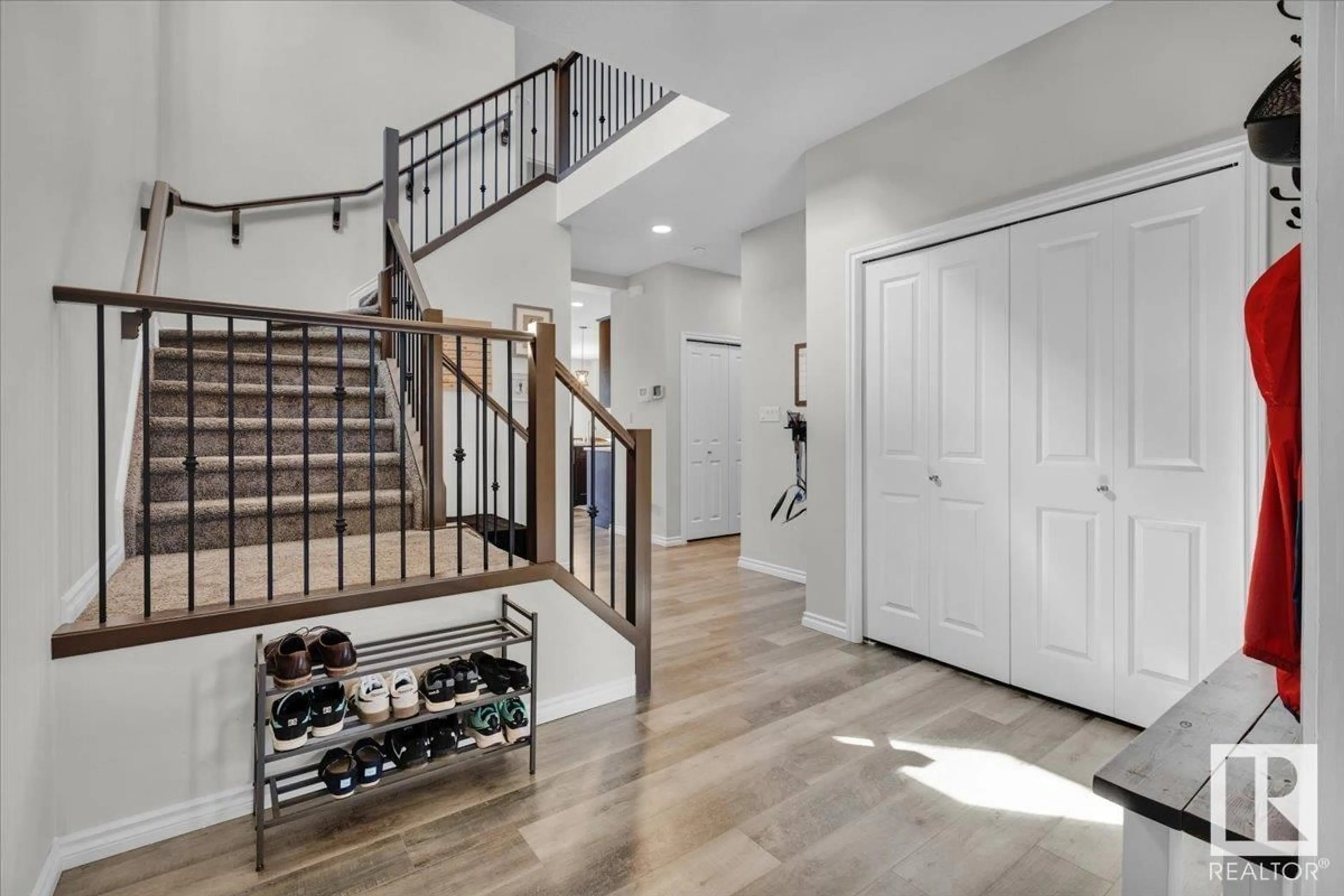 Indoor entryway for 4842 172A AV, Edmonton Alberta T5Y3V8