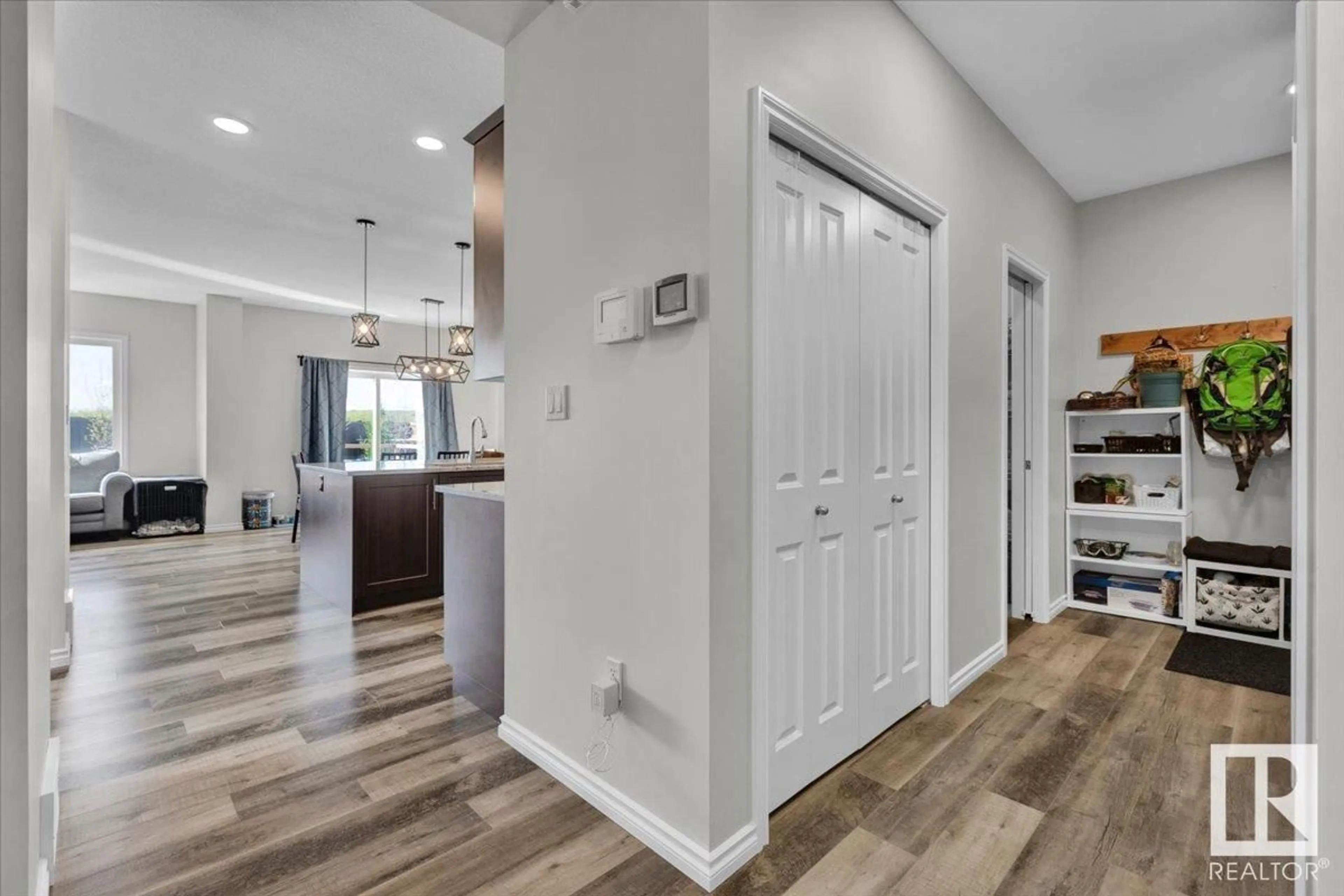 Indoor entryway for 4842 172A AV, Edmonton Alberta T5Y3V8