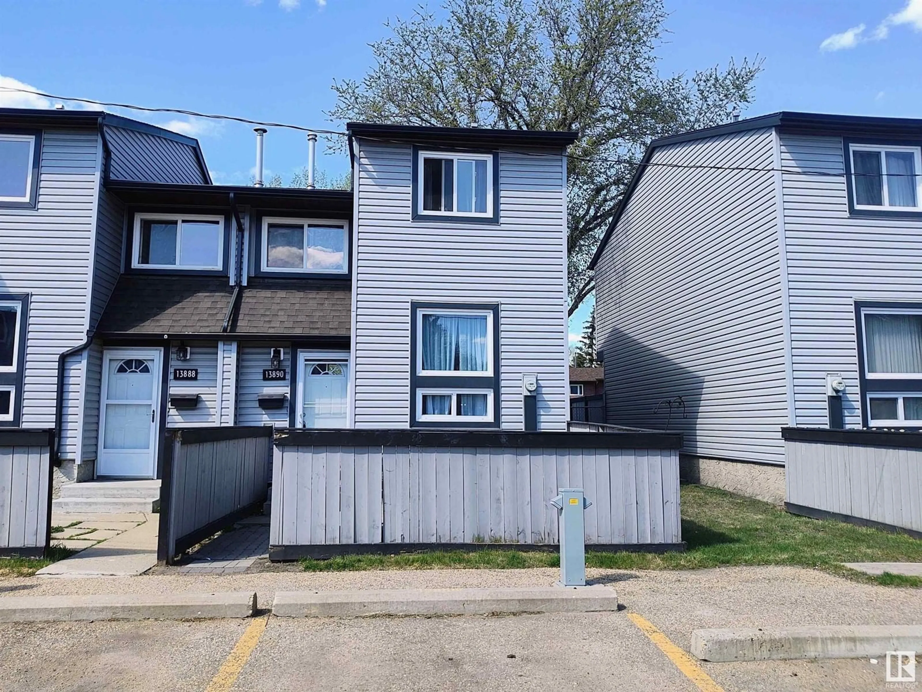 A pic from outside/outdoor area/front of a property/back of a property/a pic from drone, street for NW - 13890 24 ST, Edmonton Alberta T5Y1B6