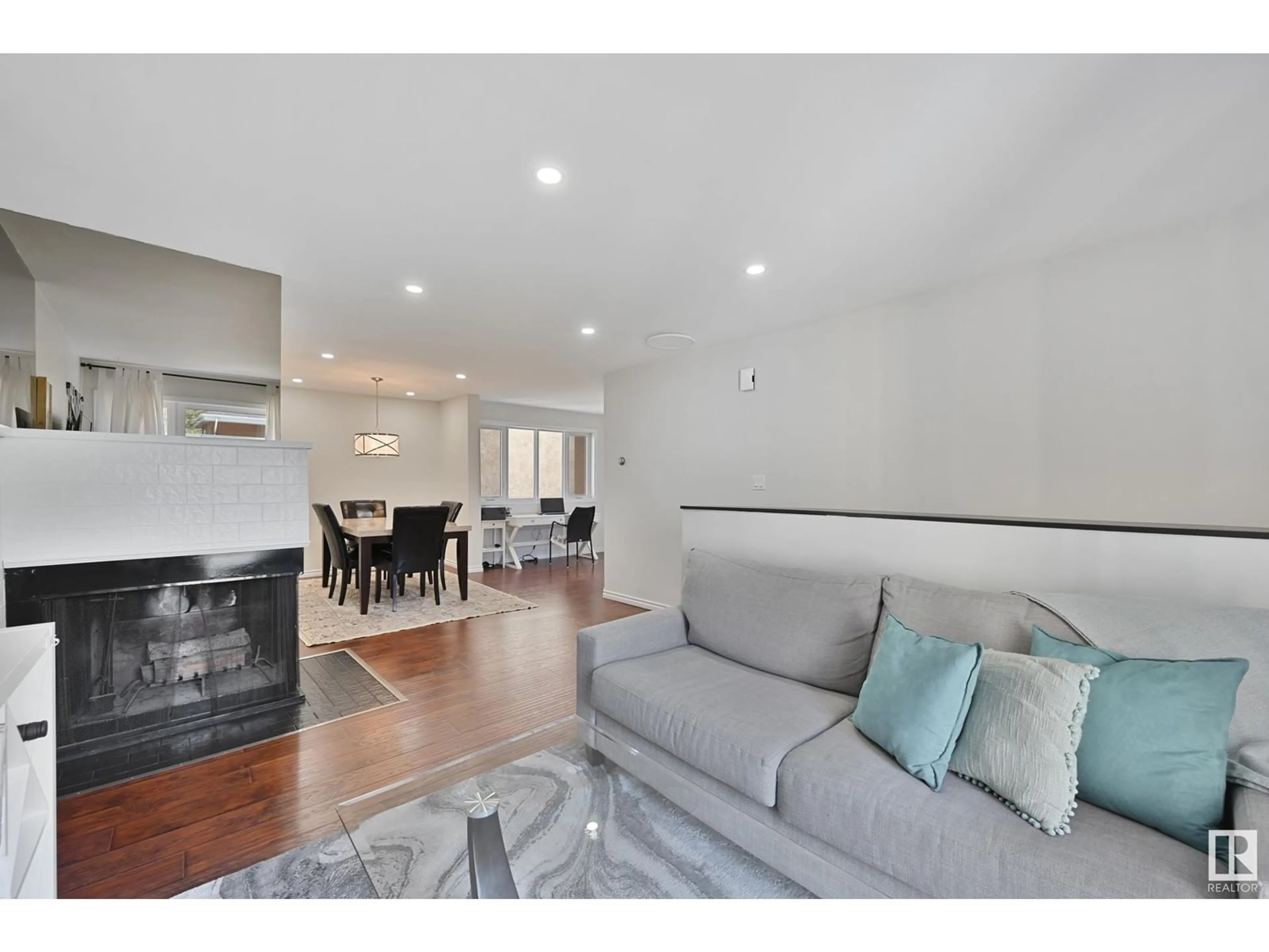 Living room with furniture, unknown for 12 11016 86 AV NW, Edmonton Alberta T6G0W9