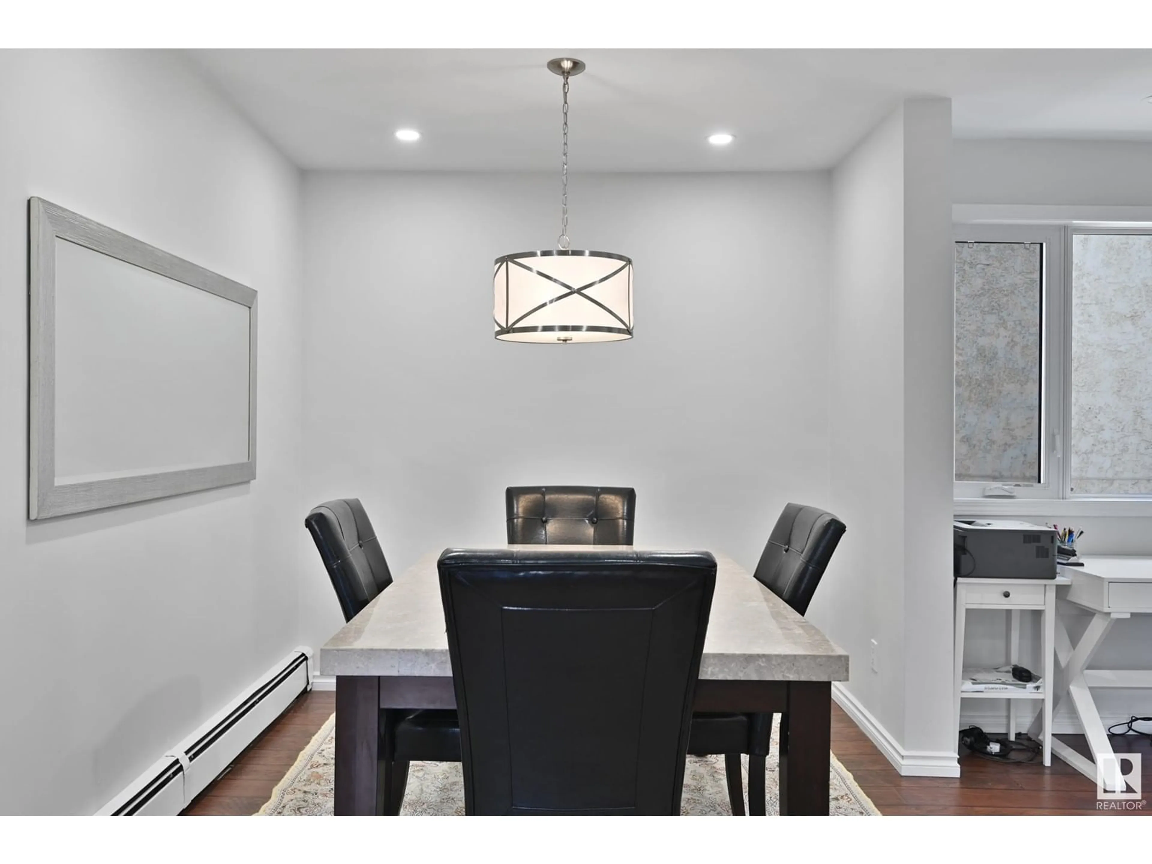 Dining room, wood/laminate floor for 12 11016 86 AV NW, Edmonton Alberta T6G0W9