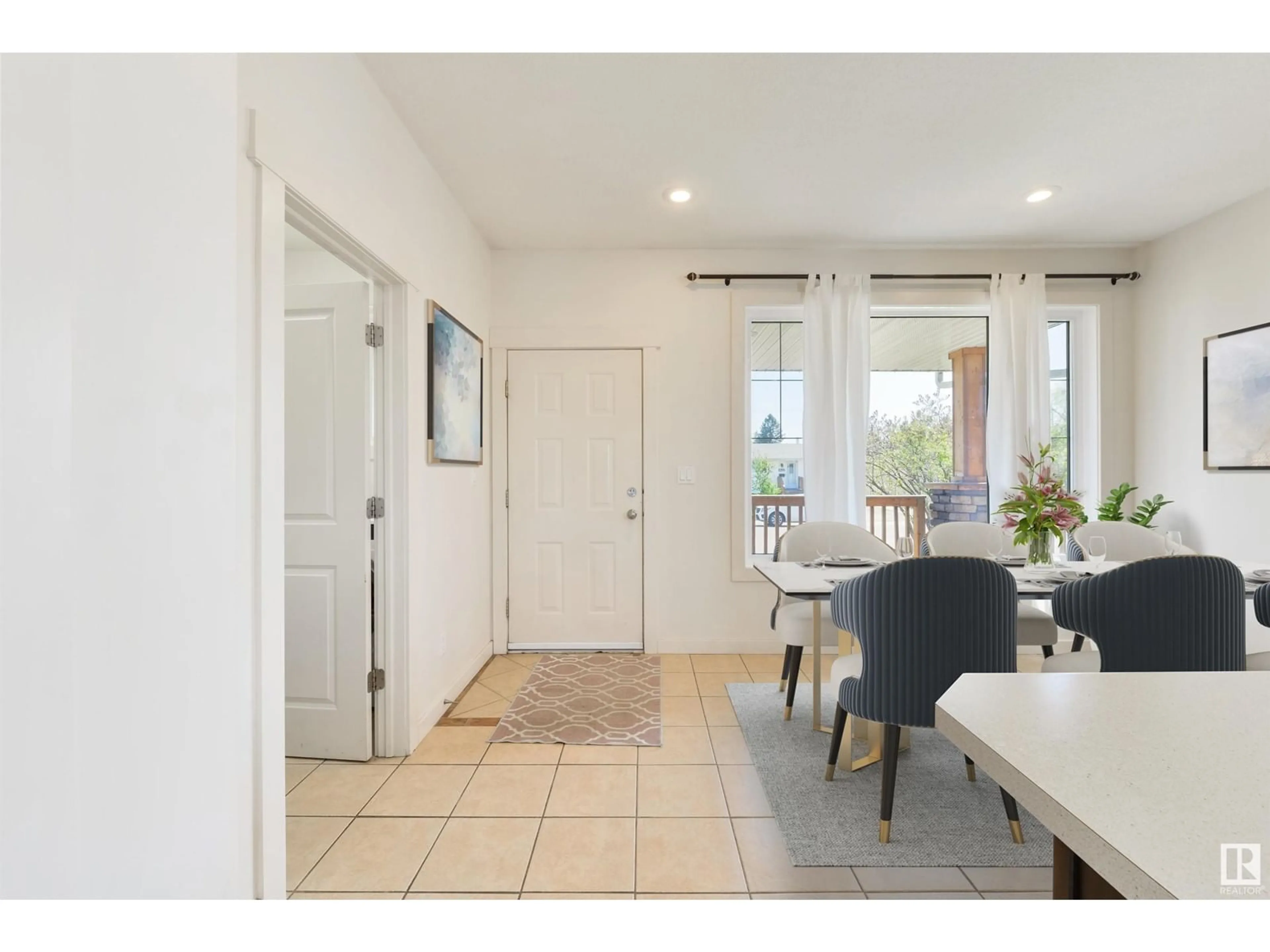 Indoor entryway for NW - 9212 154 ST, Edmonton Alberta T5R1T5