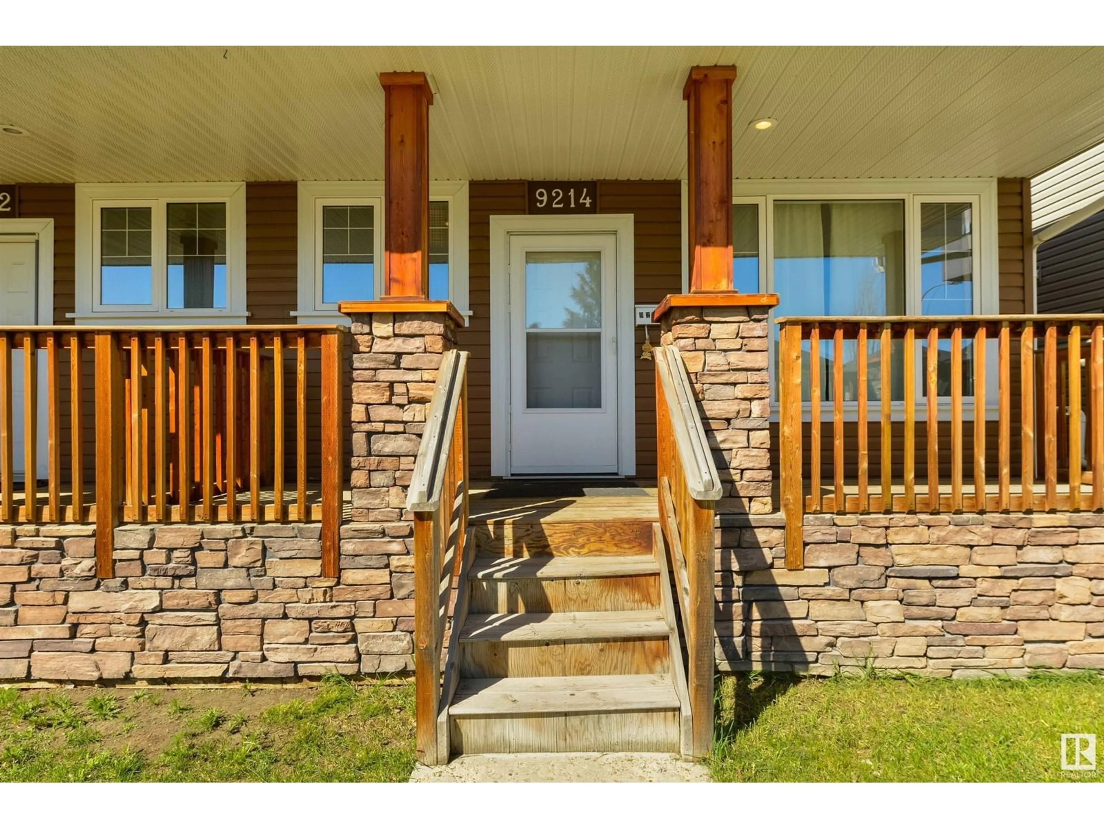 Indoor entryway for NW - 9214 154 ST, Edmonton Alberta T5R1T5