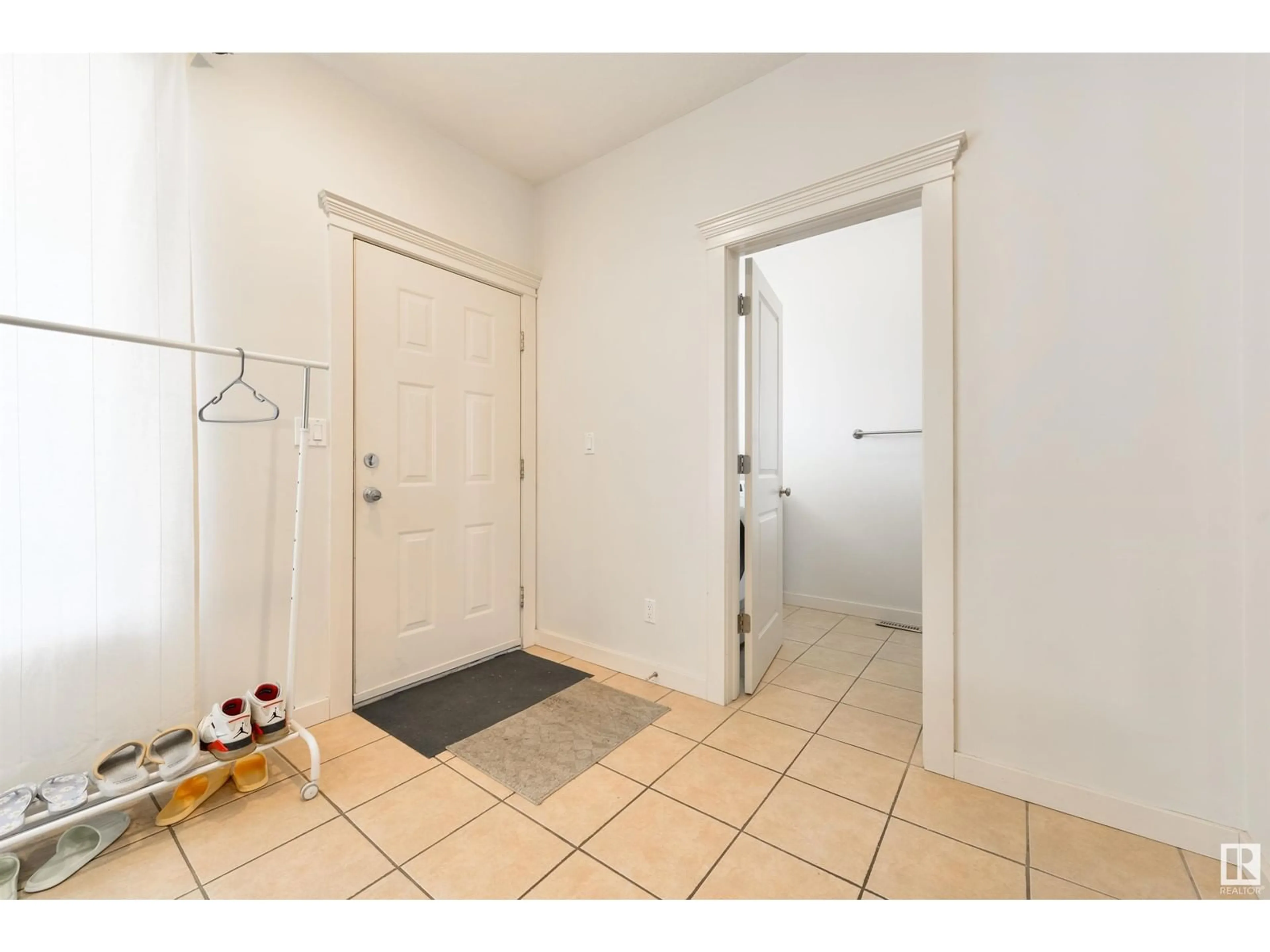 Indoor entryway for NW - 9214 154 ST, Edmonton Alberta T5R1T5