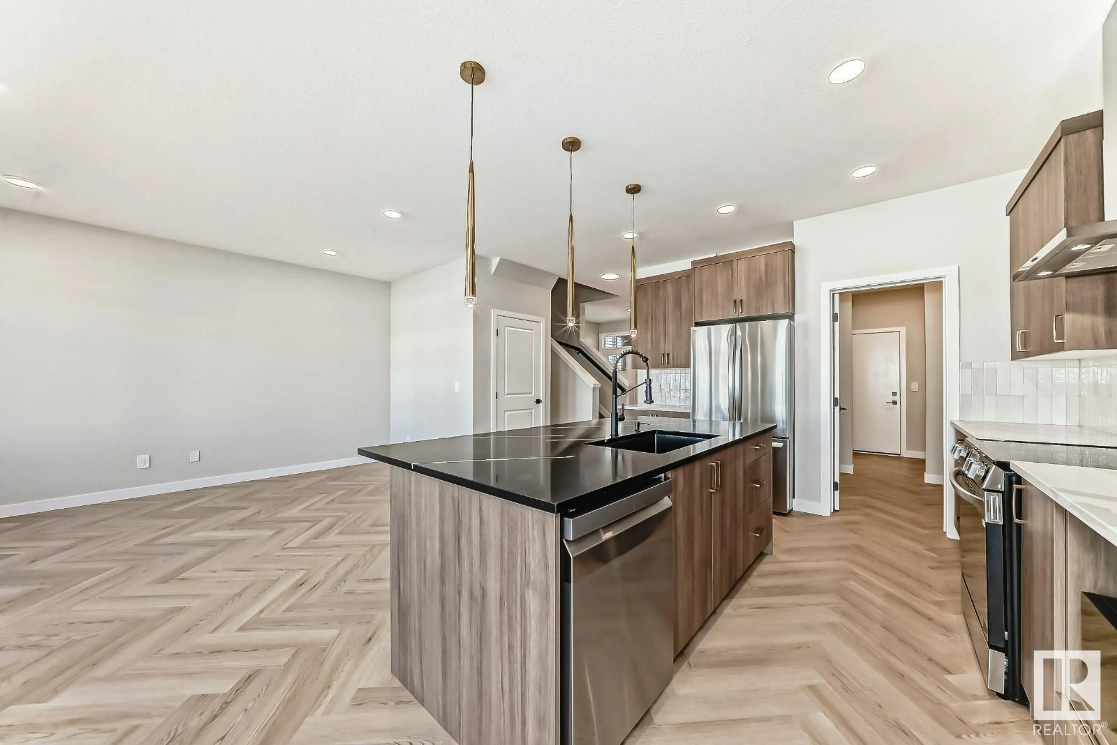 Open concept kitchen, unknown for 5458 KOOTOOK RD, Edmonton Alberta T6W2Z5
