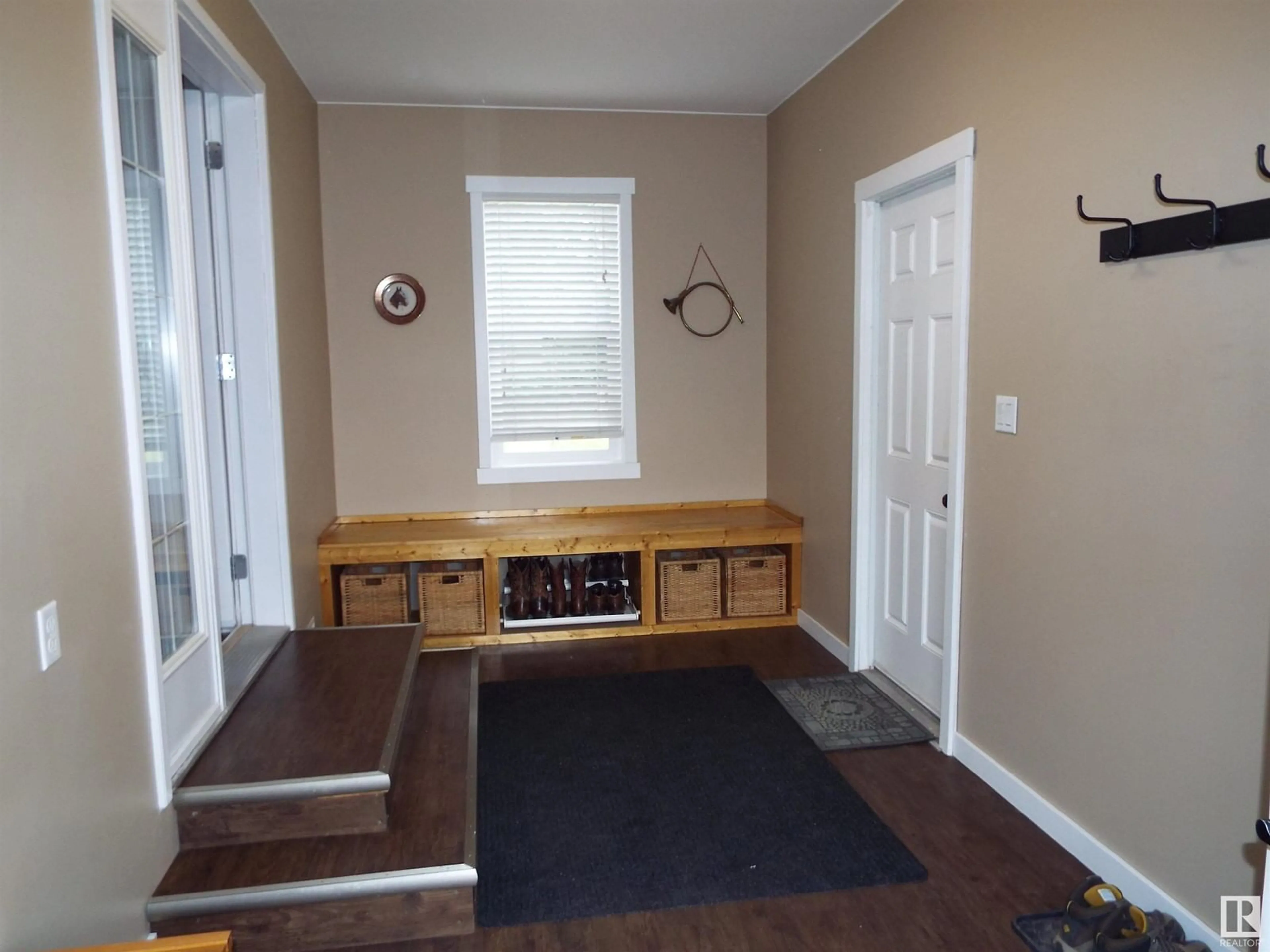 Indoor entryway for 28171 TWP ROAD 502, Rural Leduc County Alberta T0C2P0