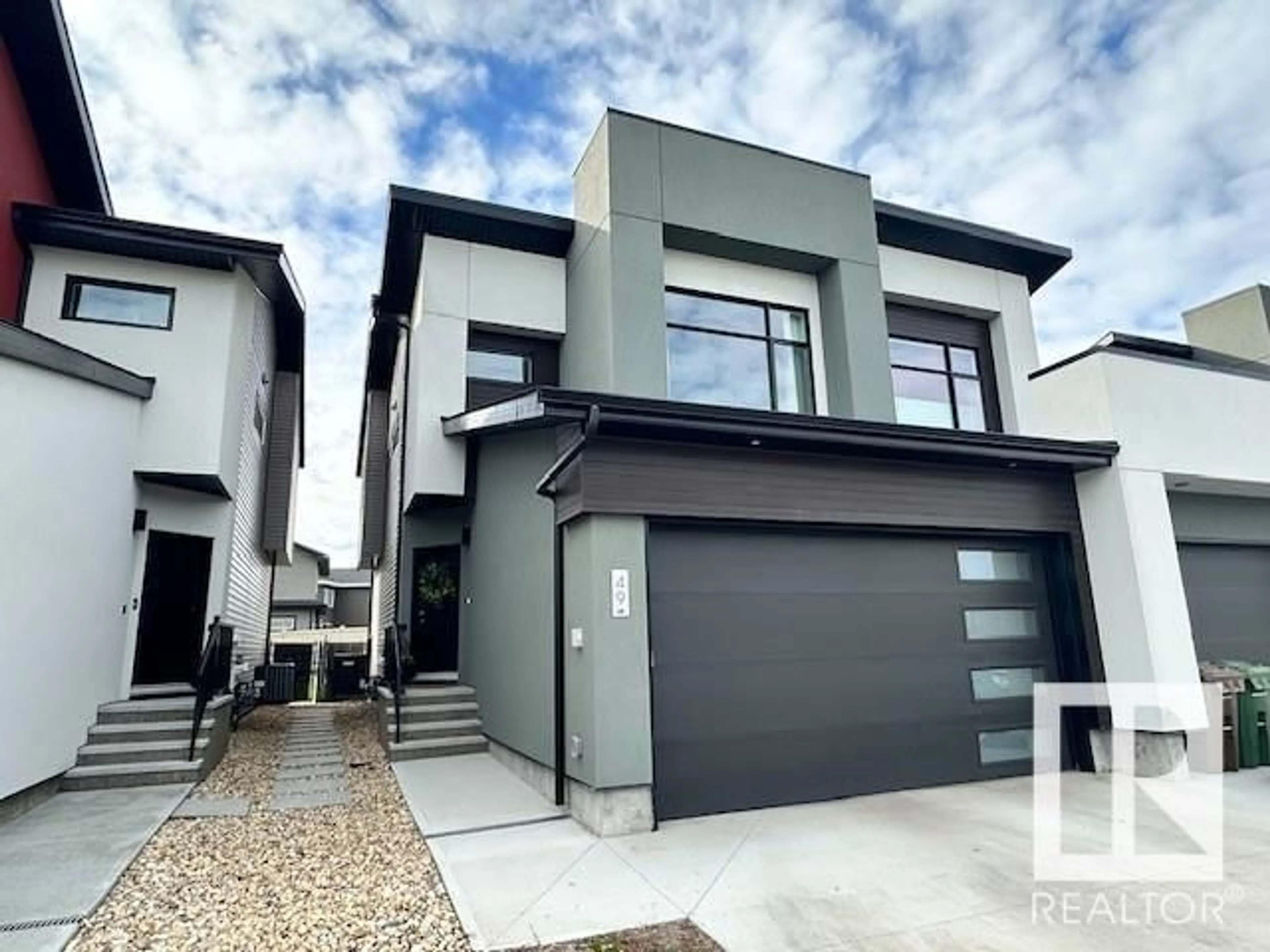 A pic from outside/outdoor area/front of a property/back of a property/a pic from drone, street for 50 - 49 EDINBURGH CO, St. Albert Alberta T8N7X5