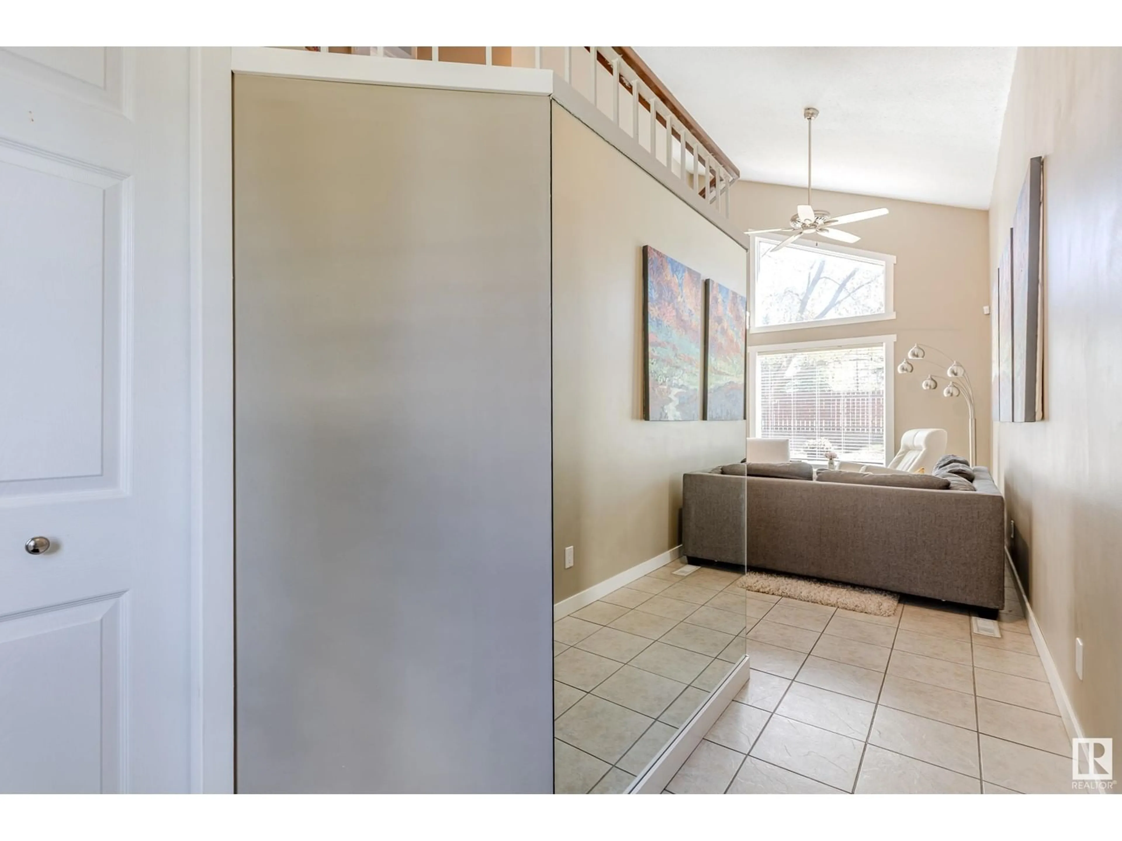 Indoor entryway for 51 DAYTON CR, St. Albert Alberta T8N4X7