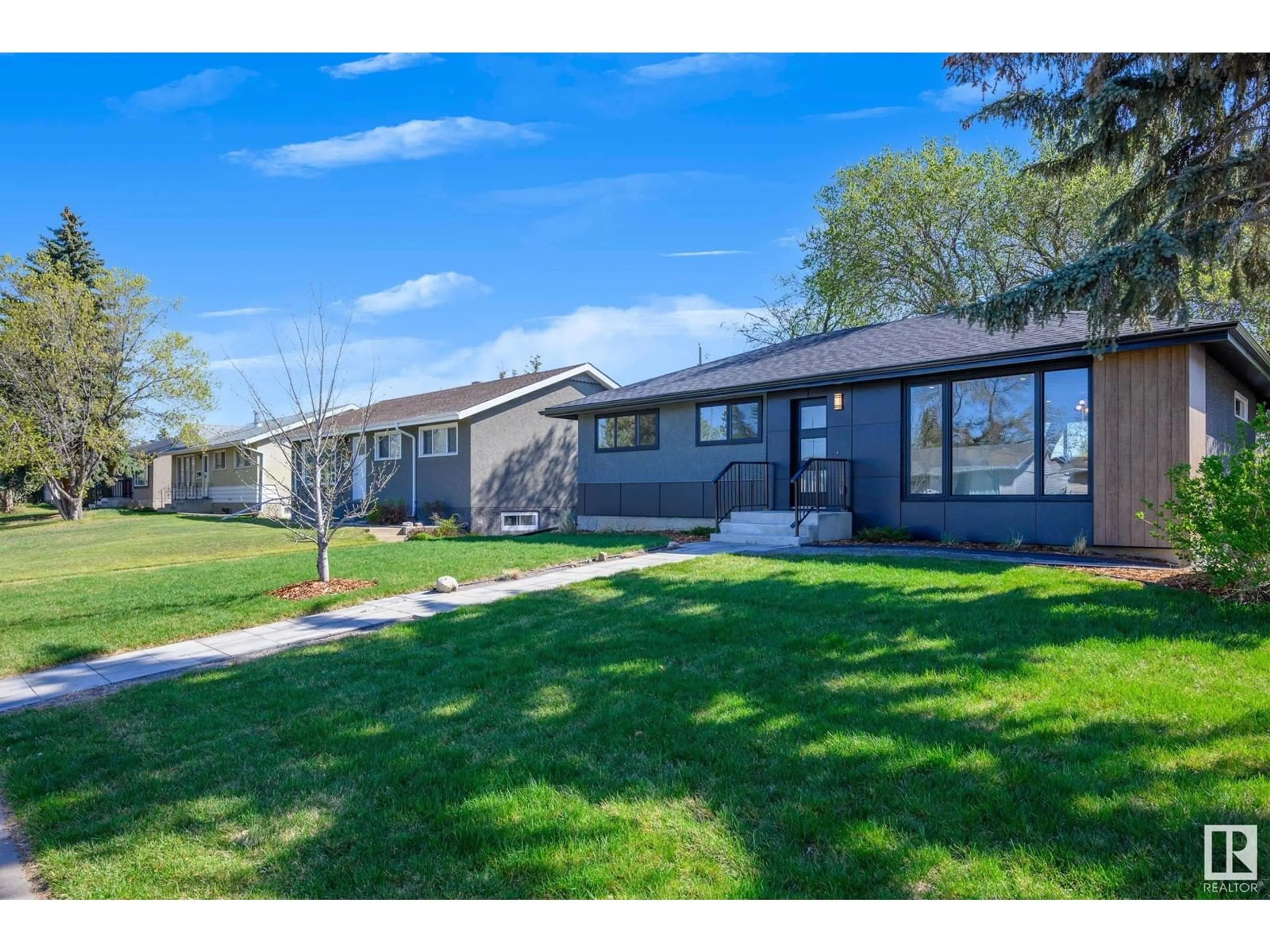 A pic from outside/outdoor area/front of a property/back of a property/a pic from drone, unknown for 7907 158 ST, Edmonton Alberta T5R2B9
