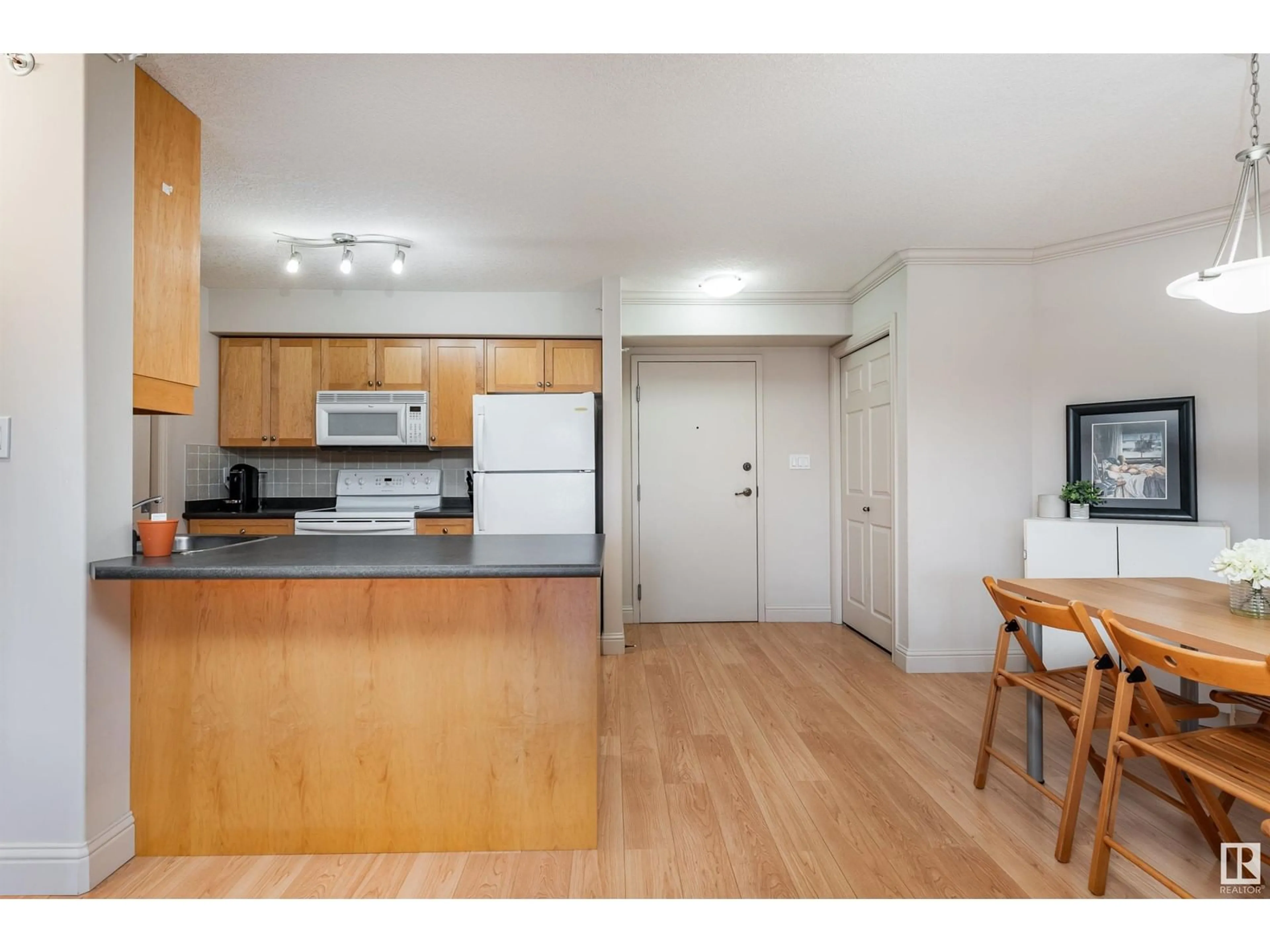 Standard kitchen, wood/laminate floor for 13005 - 430 140 AV, Edmonton Alberta T6V1X1
