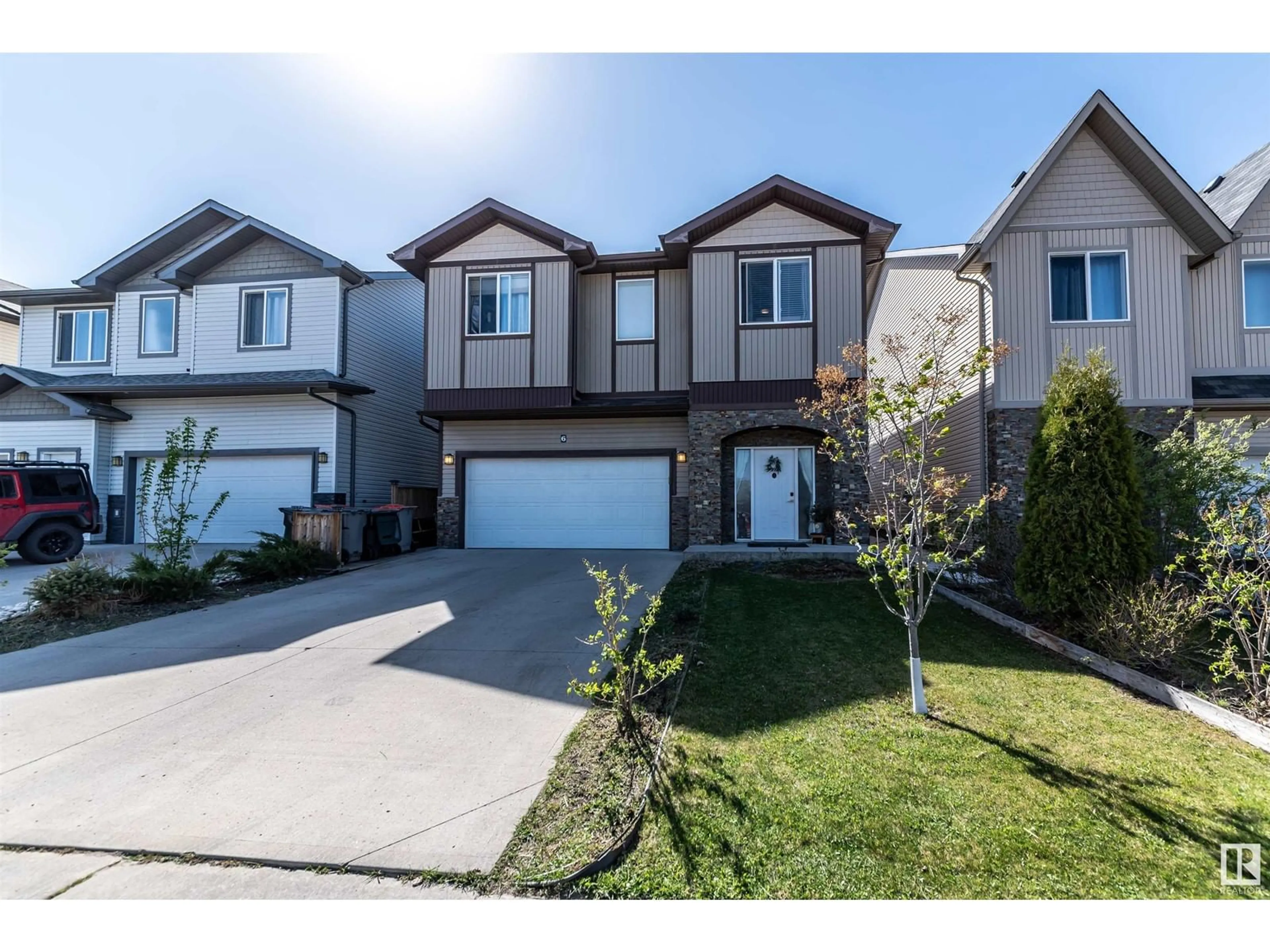 Home with vinyl exterior material, street for 6 MERIDIAN, Stony Plain Alberta T7Z0B4