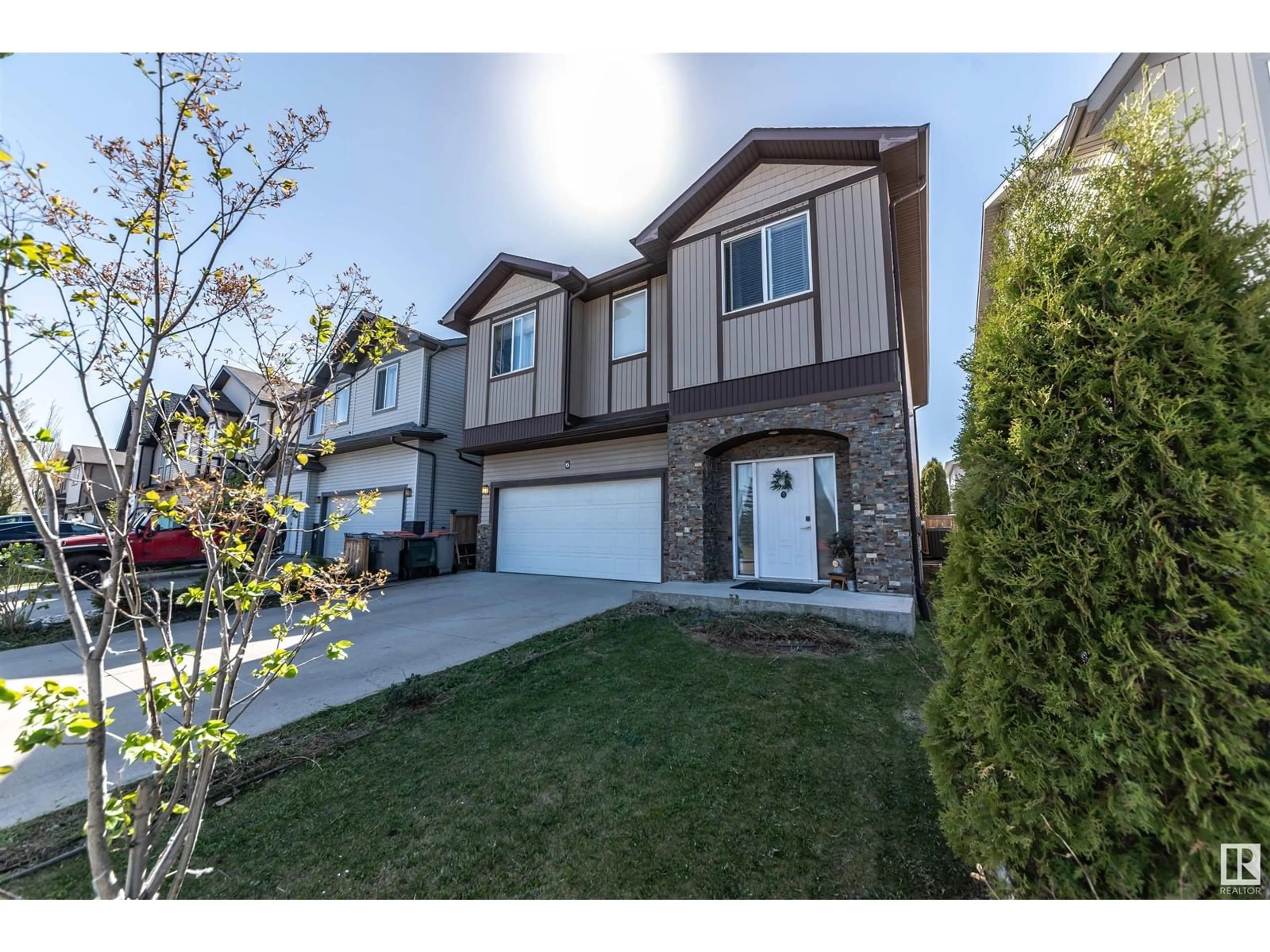 Home with vinyl exterior material, street for 6 MERIDIAN, Stony Plain Alberta T7Z0B4