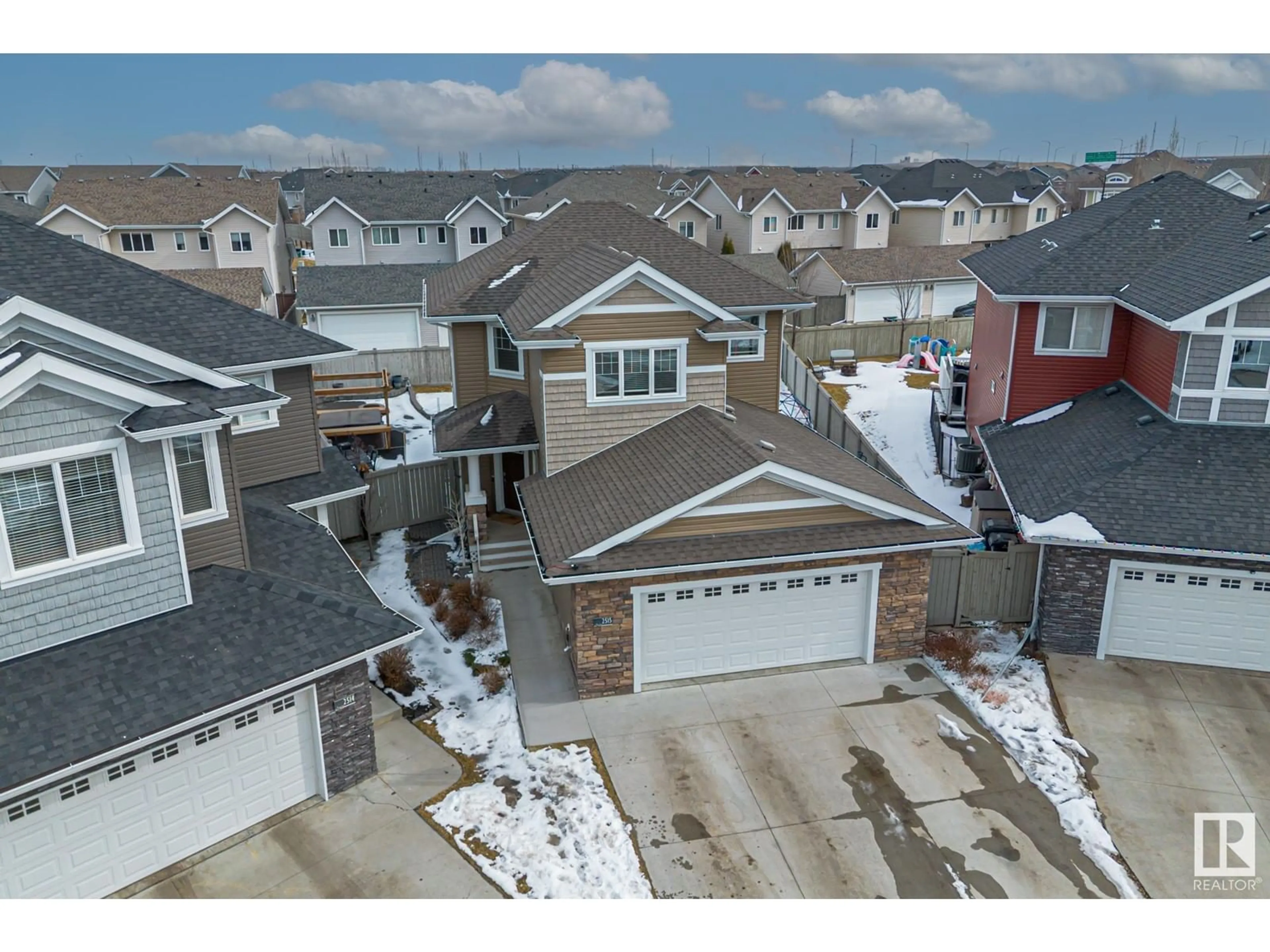 A pic from outside/outdoor area/front of a property/back of a property/a pic from drone, unknown for 2515 SPARROW COURT, Edmonton Alberta T5S0G7
