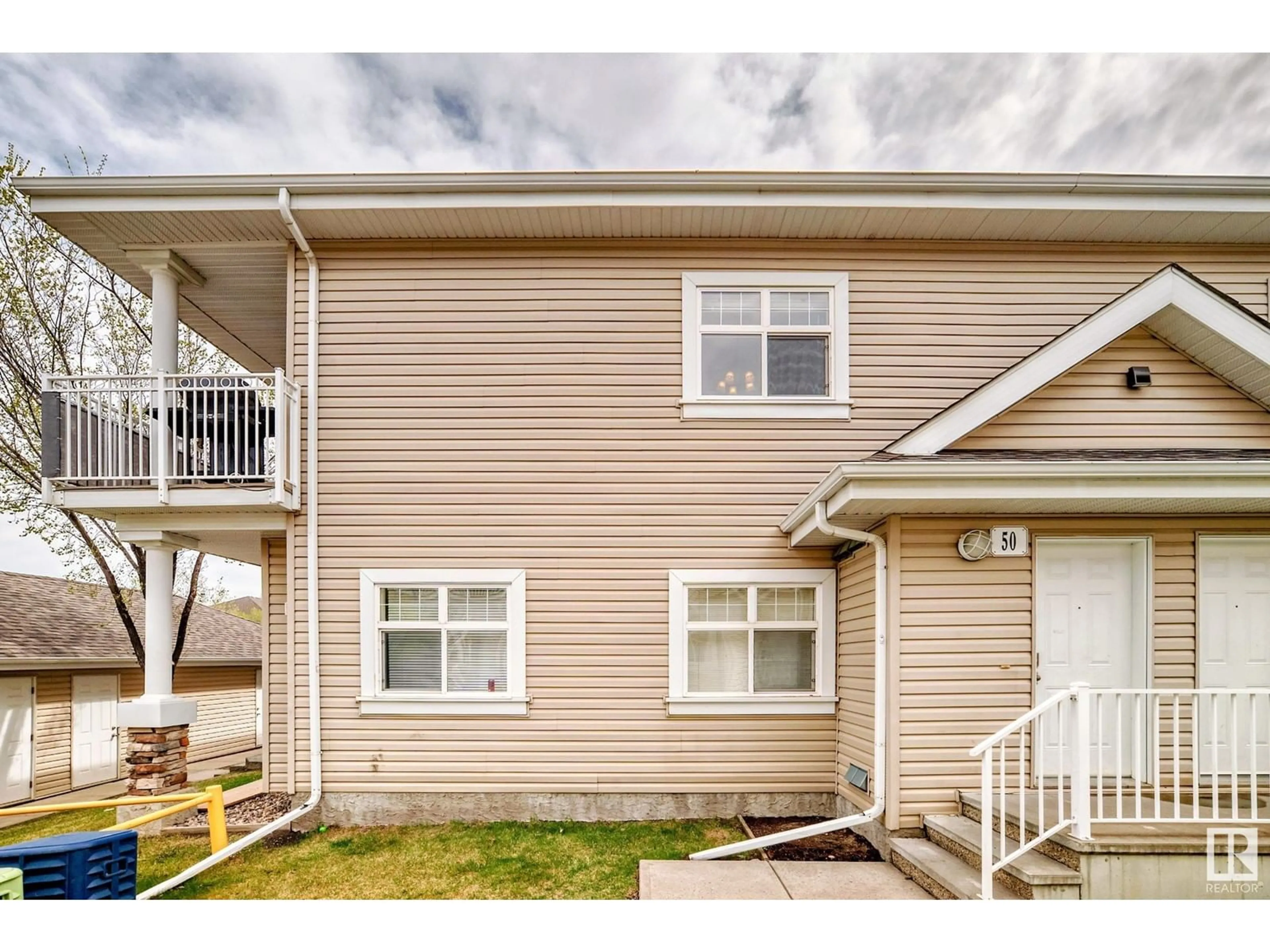 Home with vinyl exterior material, unknown for 50 3040 SPENCE WD, Edmonton Alberta T6X1N7
