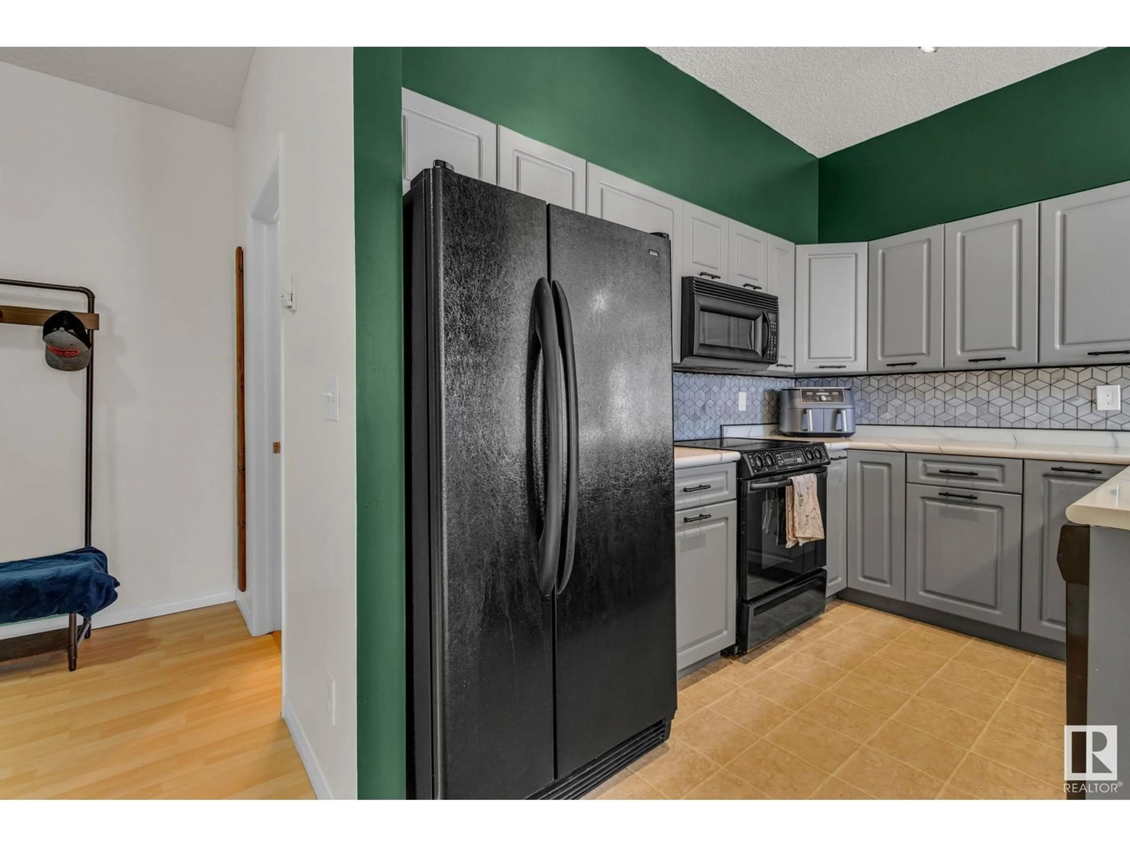 Standard kitchen, unknown for 228 - 6315 135 AV, Edmonton Alberta T5A5J7