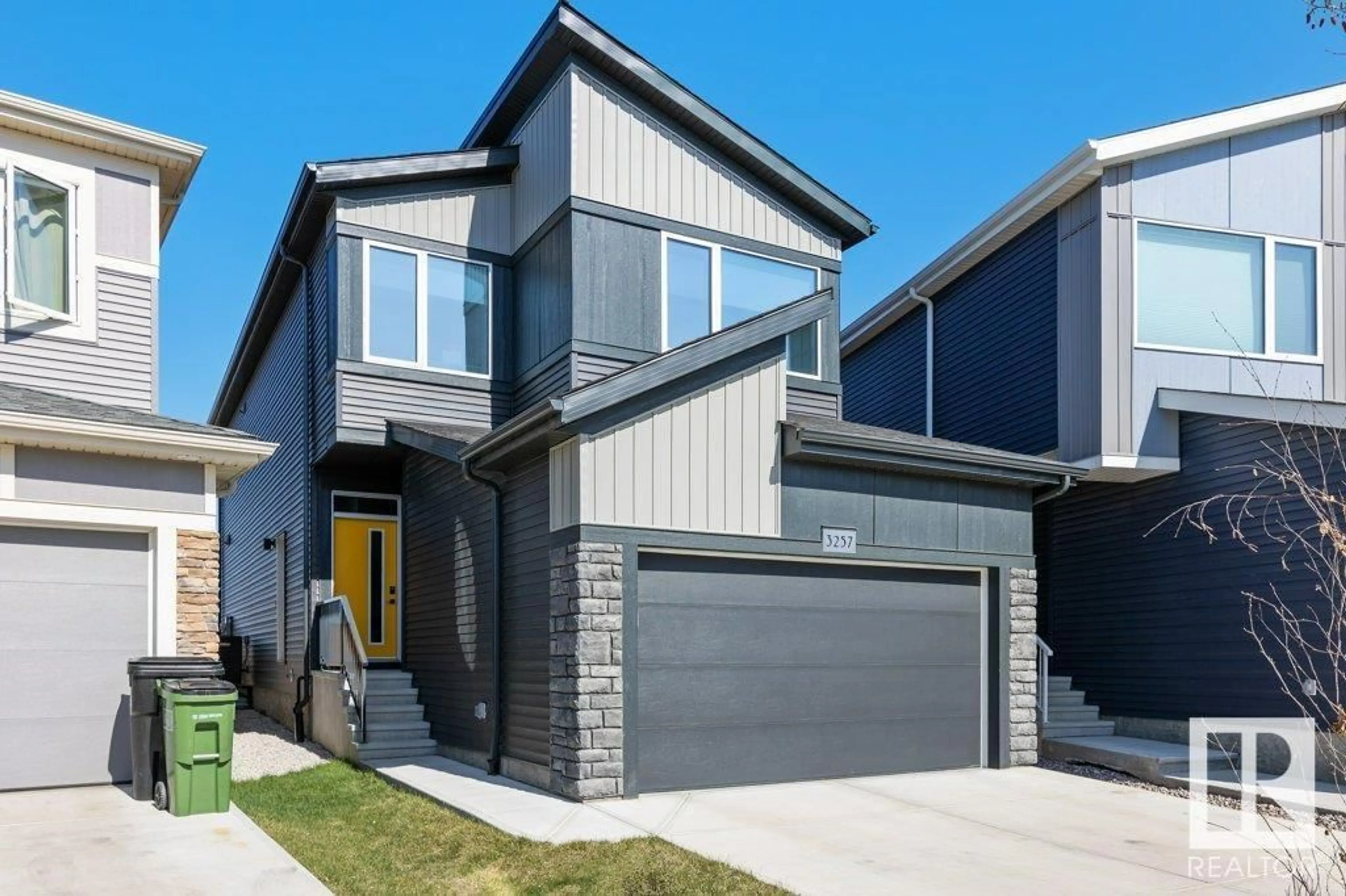 Home with vinyl exterior material, street for 3257 KULAY WY, Edmonton Alberta T6W5B5