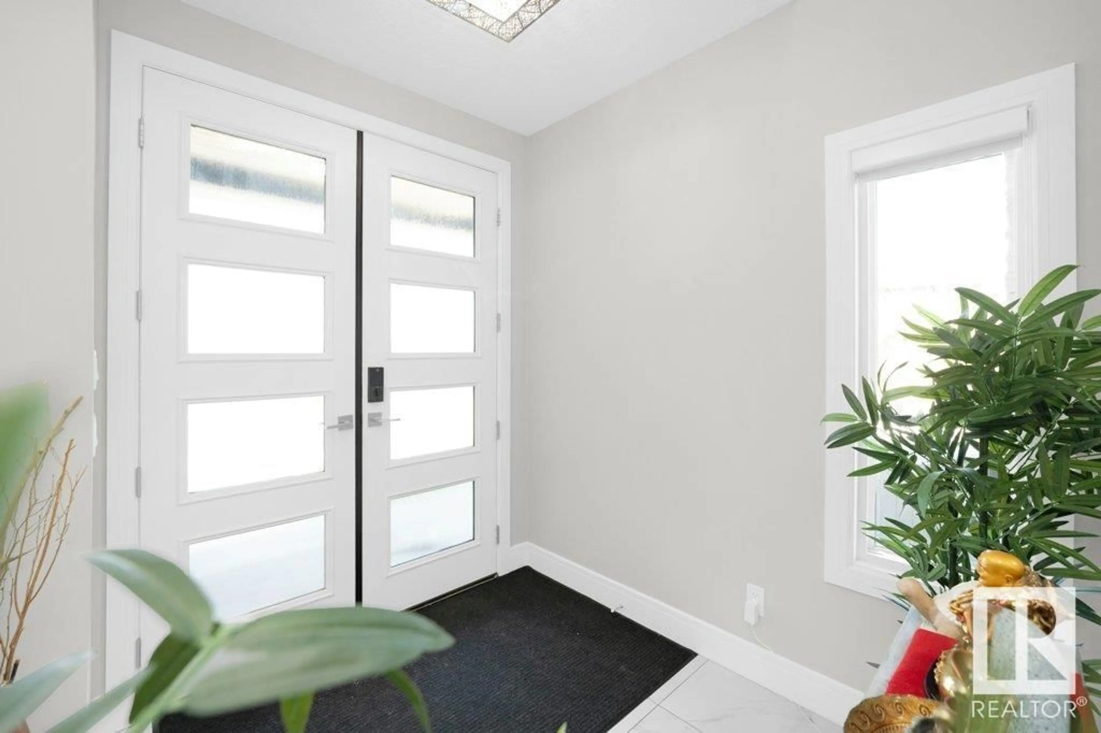 Indoor entryway for 6601 55 AV, Beaumont Alberta T4X2X6