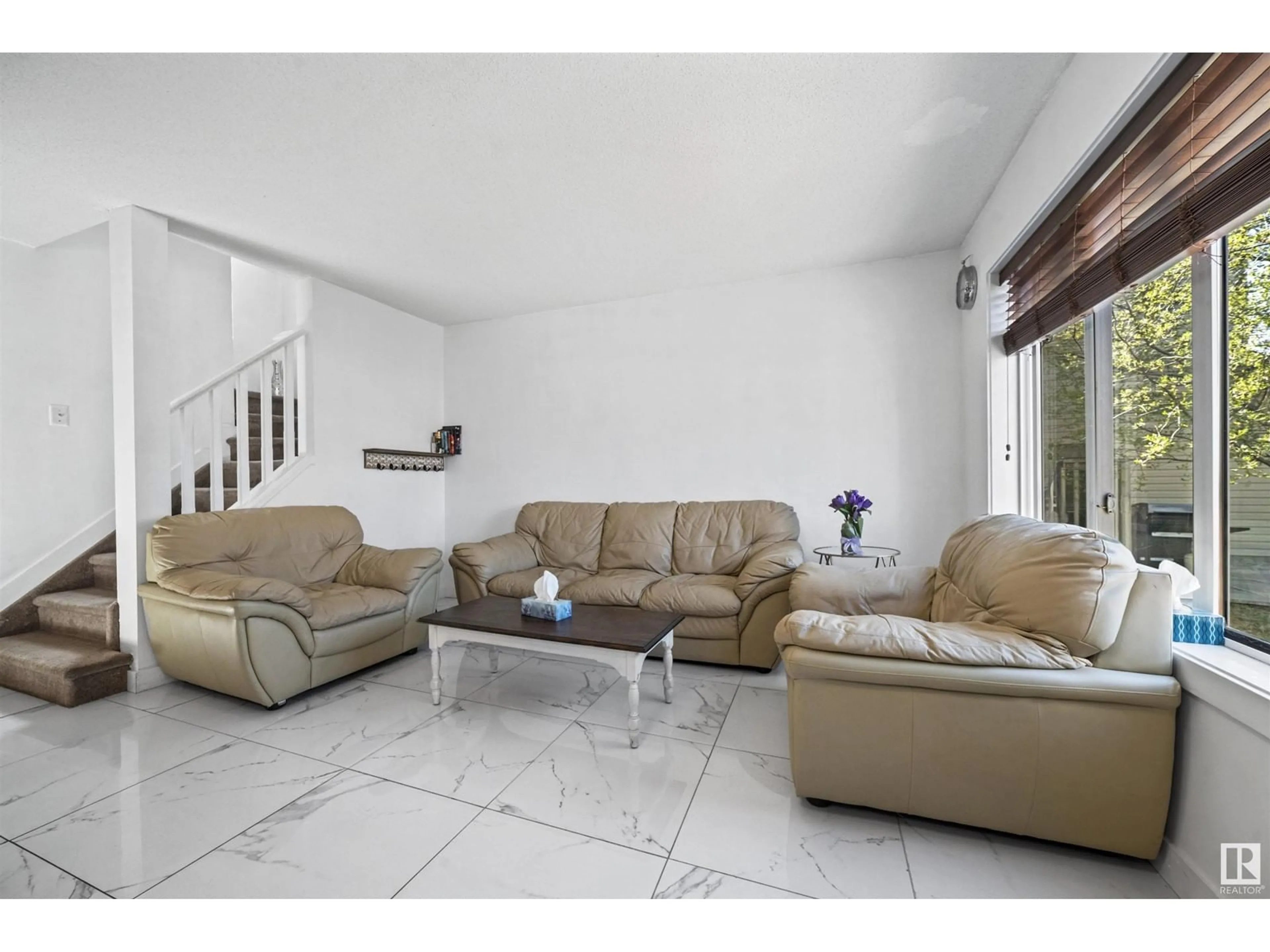 Living room with furniture, unknown for 520 CHAPPELLE DR, Edmonton Alberta T6W2B4