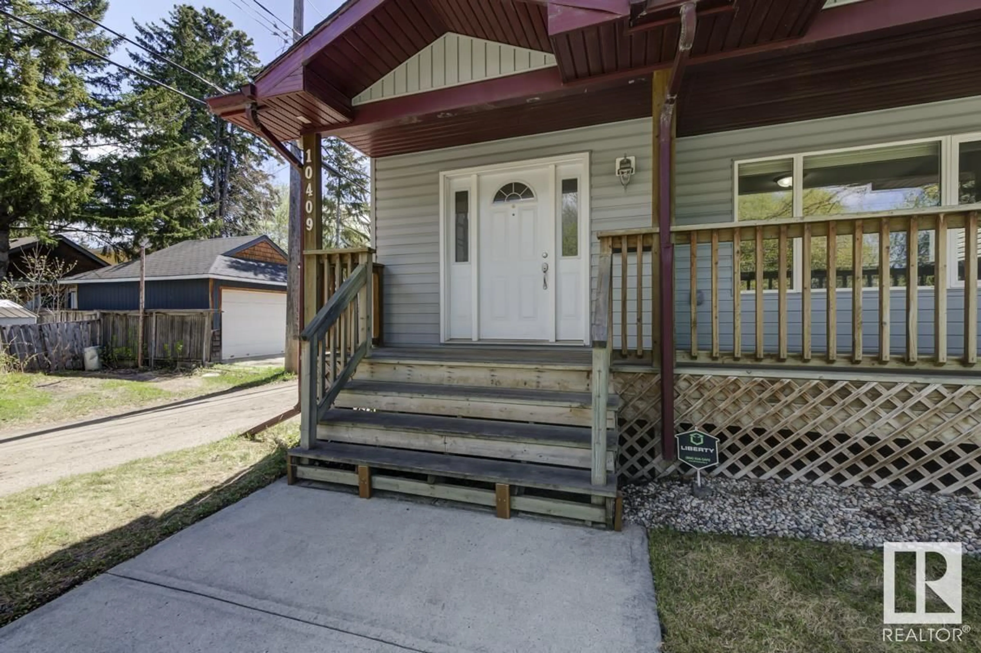 Unknown for 10409 87 AV, Edmonton Alberta T6E2P4
