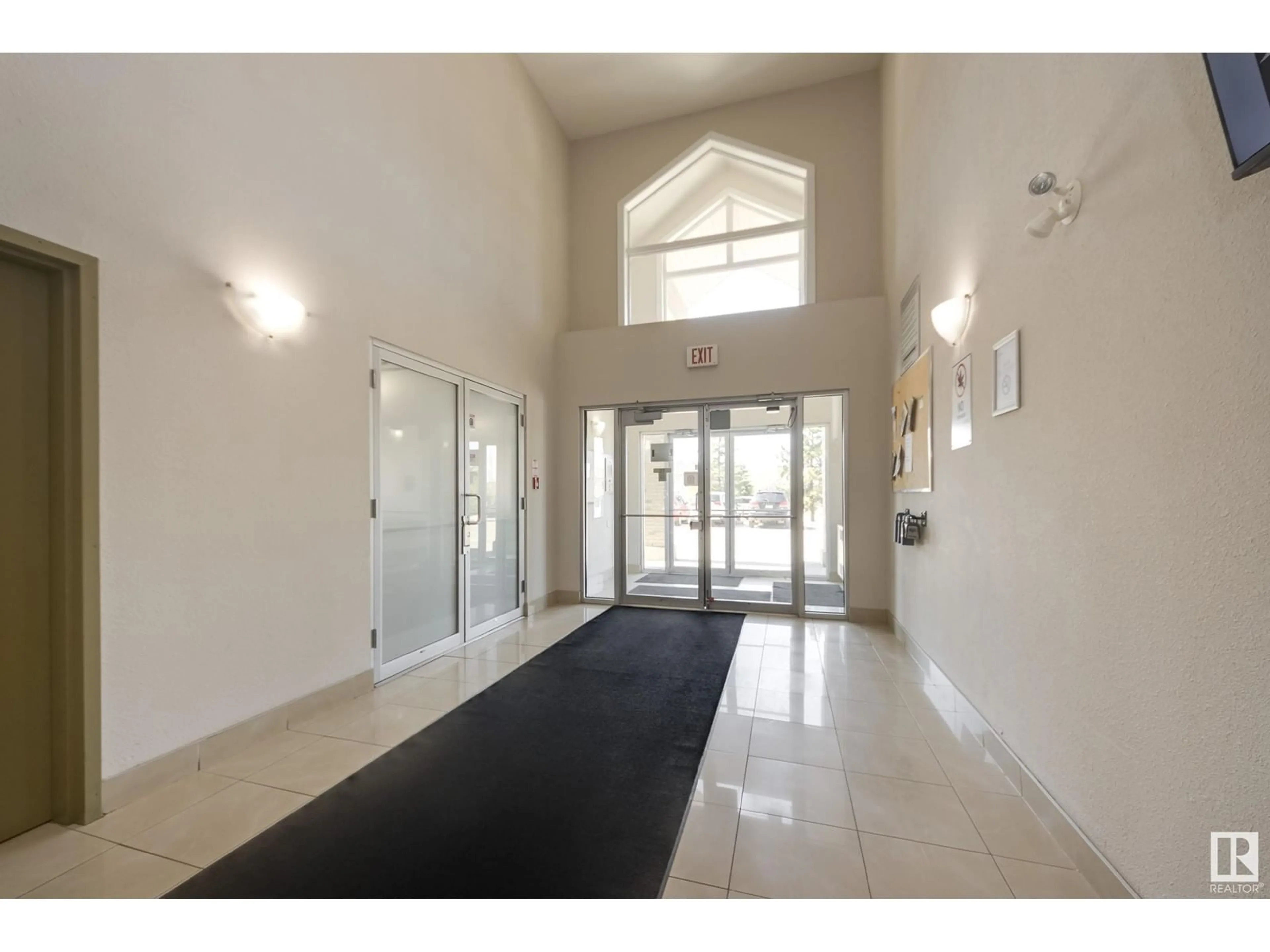 Indoor foyer for #409 - 240 SPRUCE RIDGE RD, Spruce Grove Alberta T7X0G5
