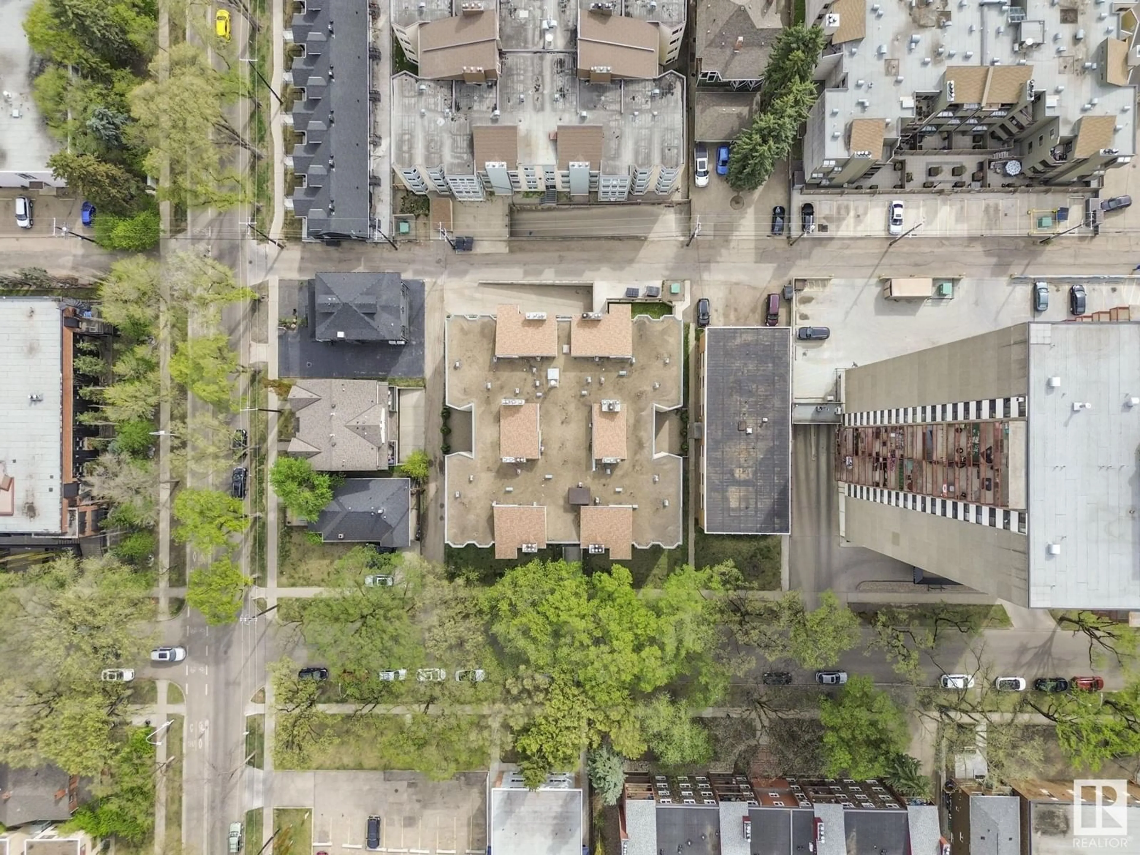 A pic from outside/outdoor area/front of a property/back of a property/a pic from drone, city buildings view from balcony for 202 - 10171 119 ST, Edmonton Alberta T5K1Z1